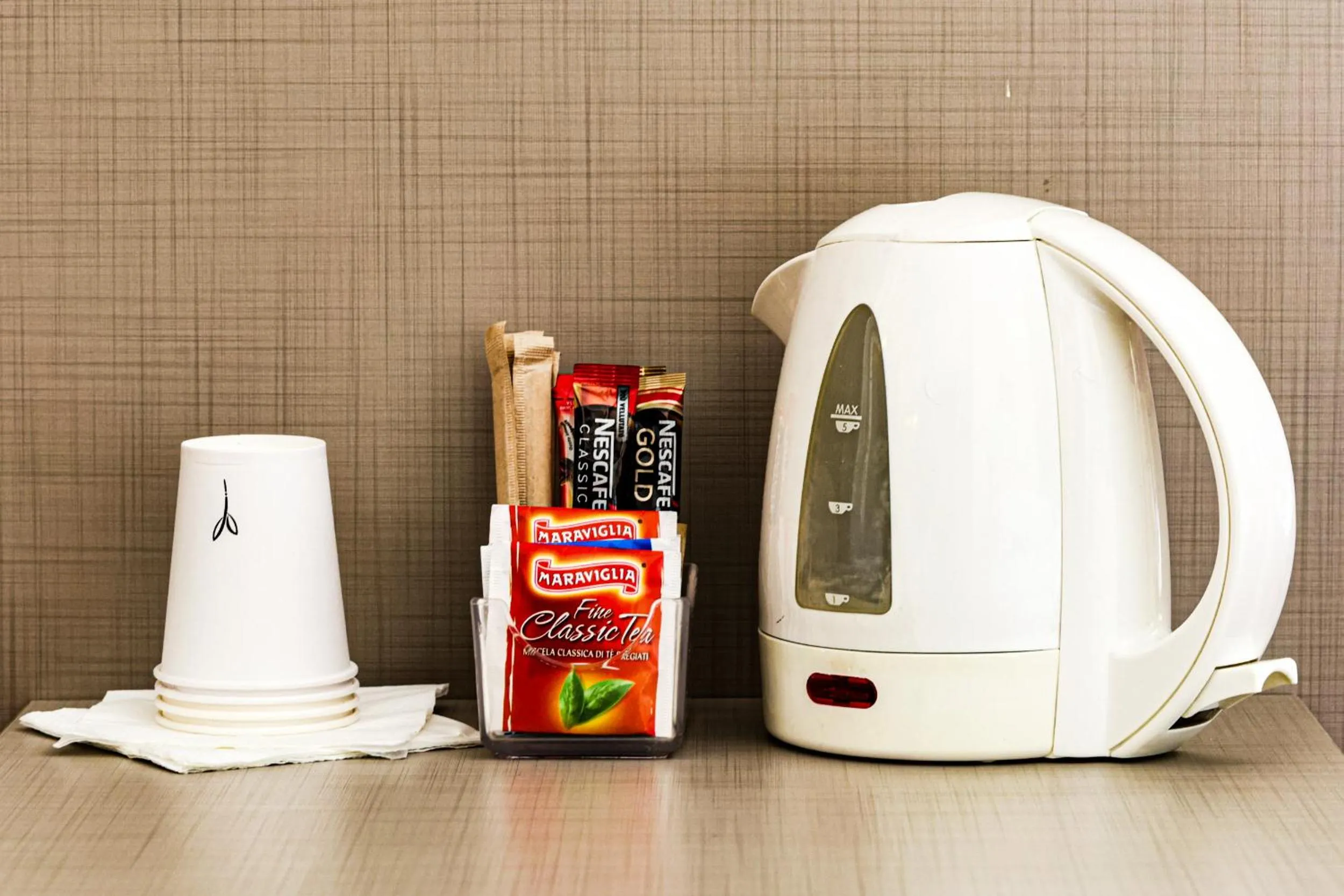 Coffee/tea facilities in Albergo Firenze