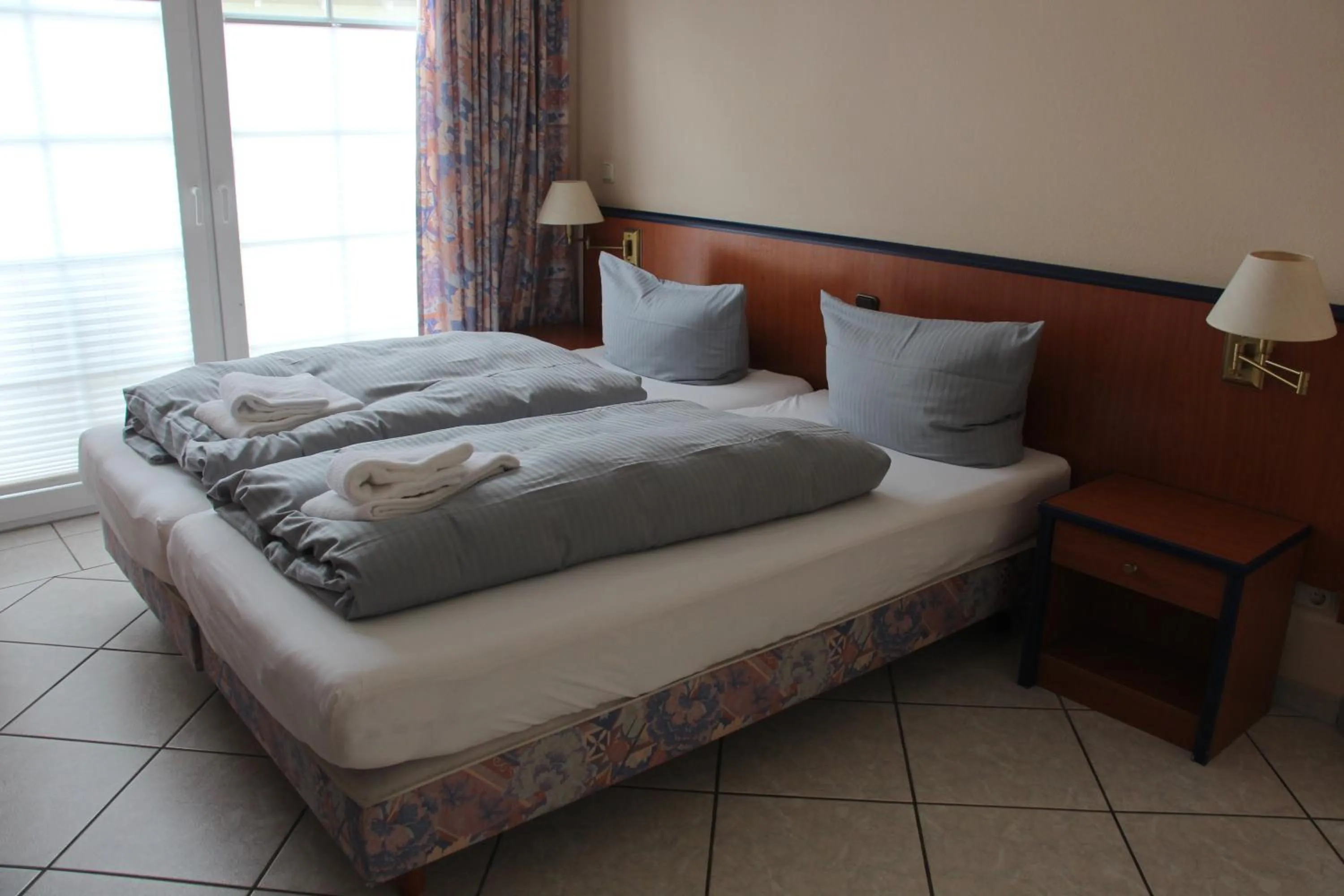 Bed in REGIOHOTEL Aparthotel Wernigerode - #Ferienwohnungen #Familienfreundlich #Harzurlaub #Freeparking