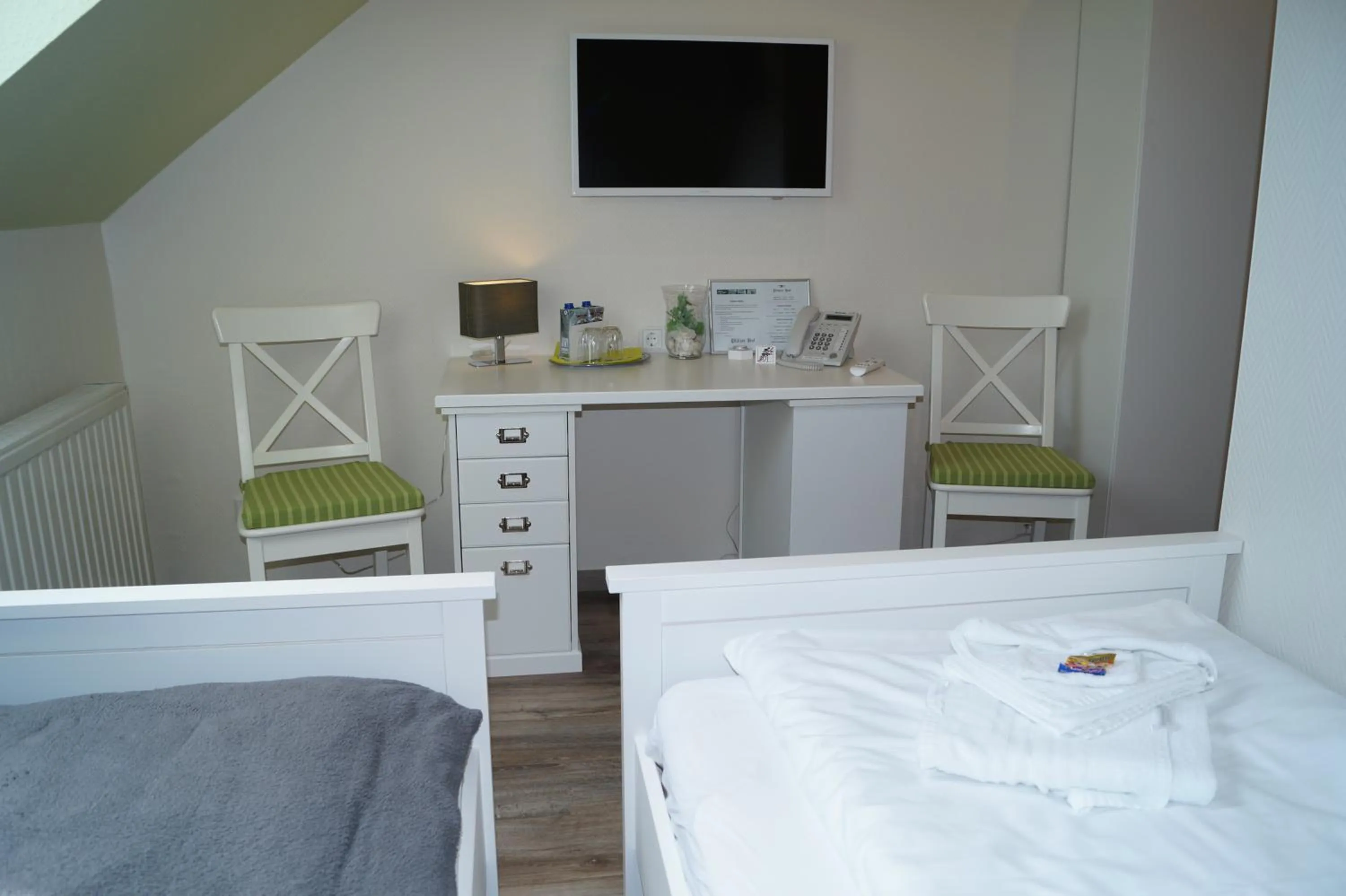 Bed in REGIOHOTEL Aparthotel Wernigerode - #Ferienwohnungen #Familienfreundlich #Harzurlaub #Freeparking