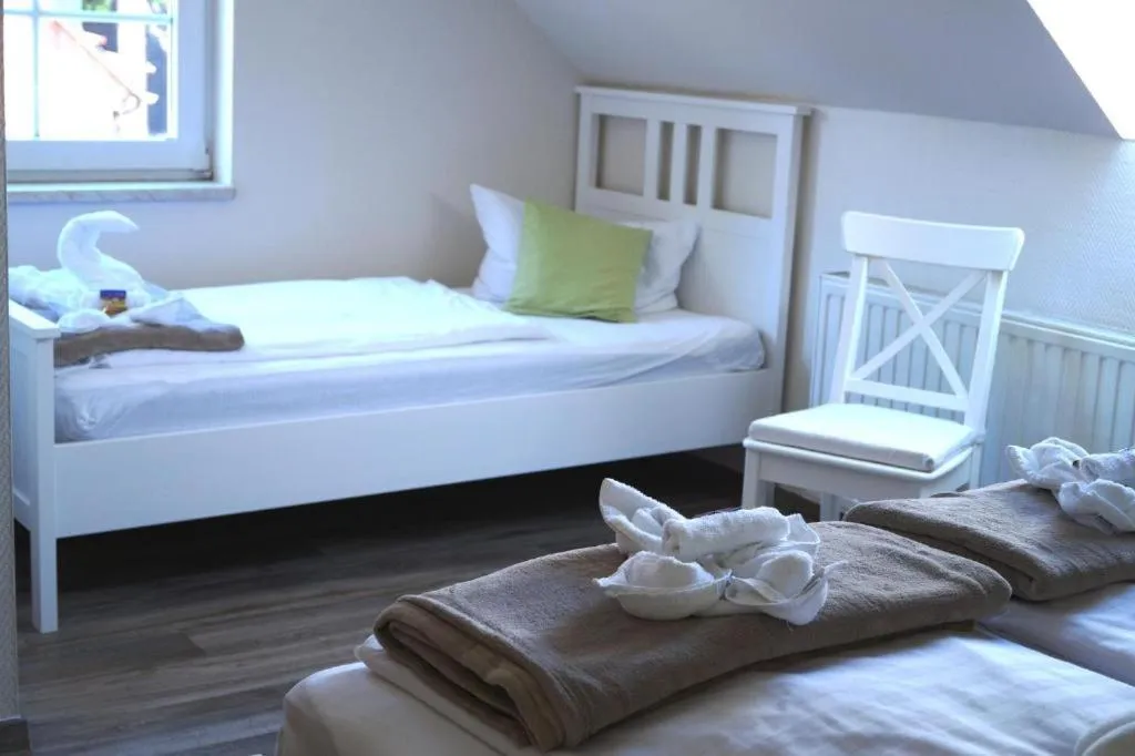 Bed in REGIOHOTEL Aparthotel Wernigerode - #Ferienwohnungen #Familienfreundlich #Harzurlaub #Freeparking