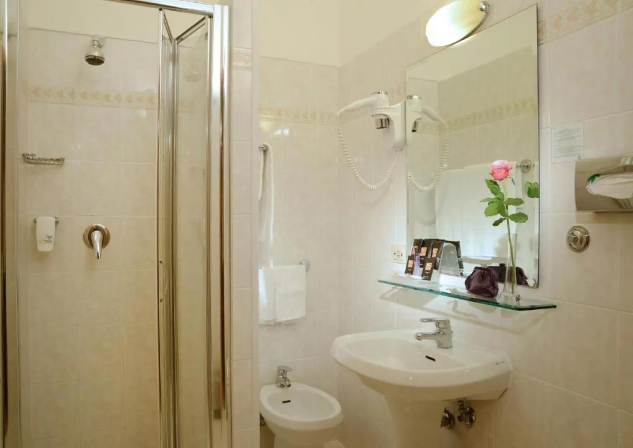 Bathroom in Best Western Hotel Rome Airport