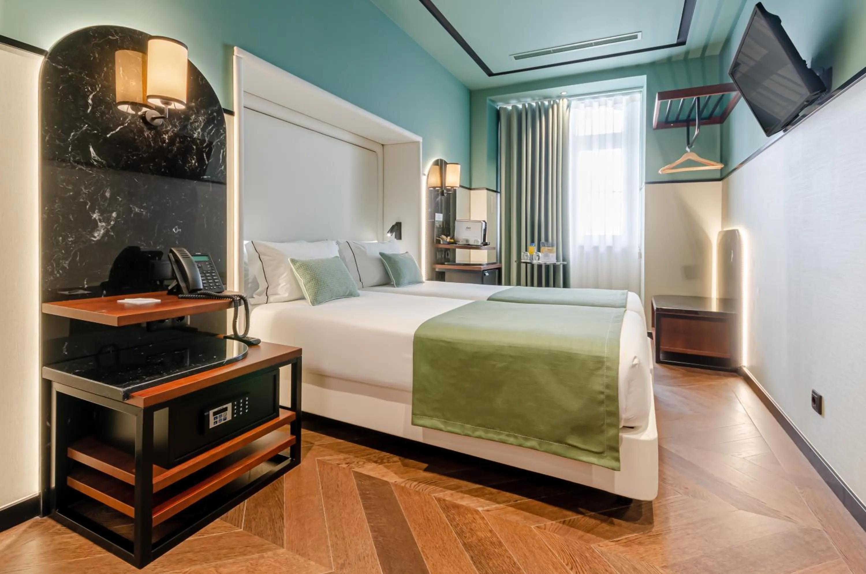 Bedroom, Bed in Nicola Rossio Hotel