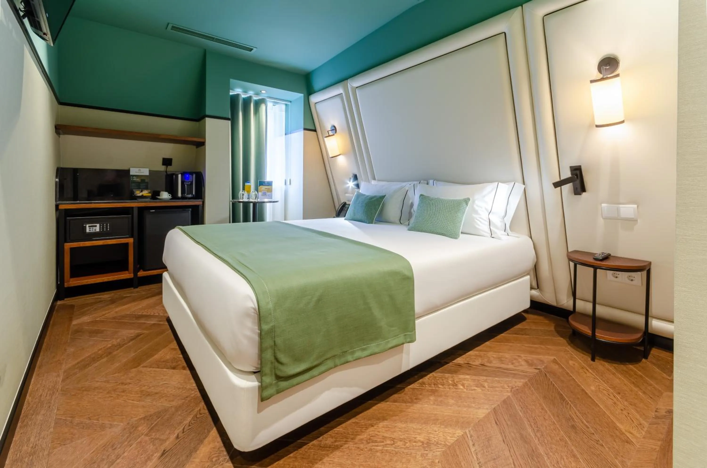 Bedroom, Bed in Nicola Rossio Hotel
