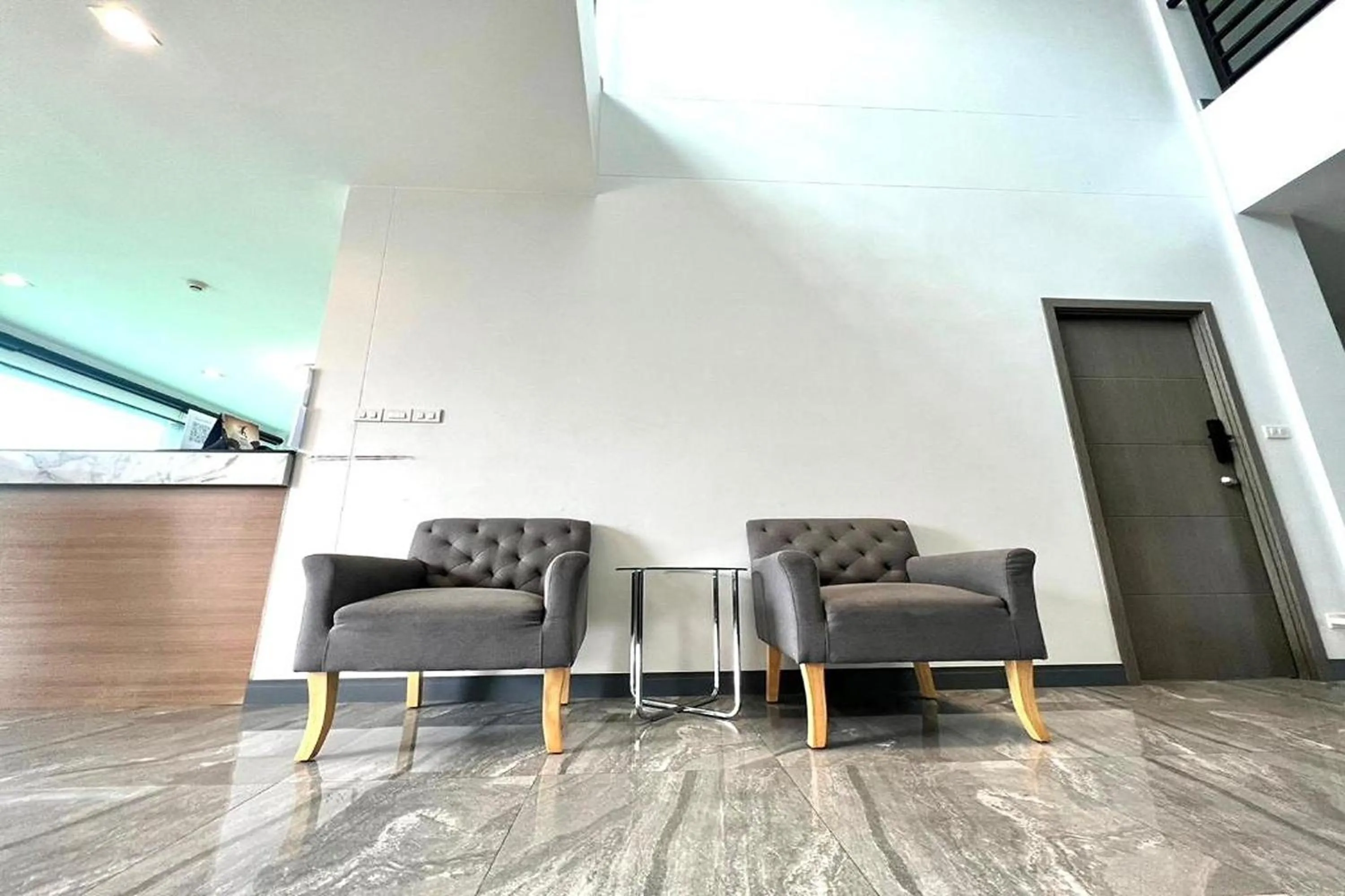 Lobby or reception in De Piraya residence