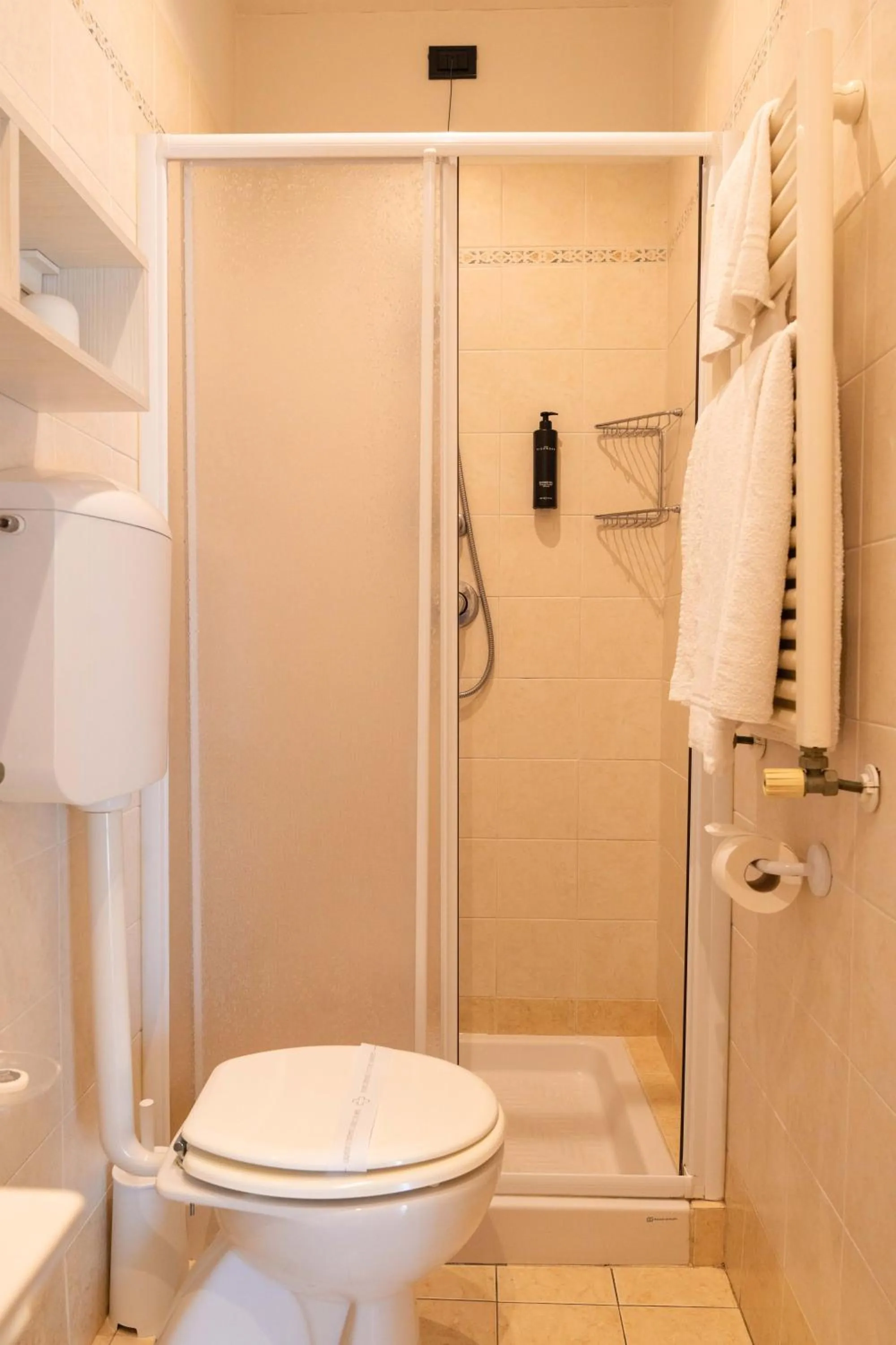 Bathroom in Hotel Pardini