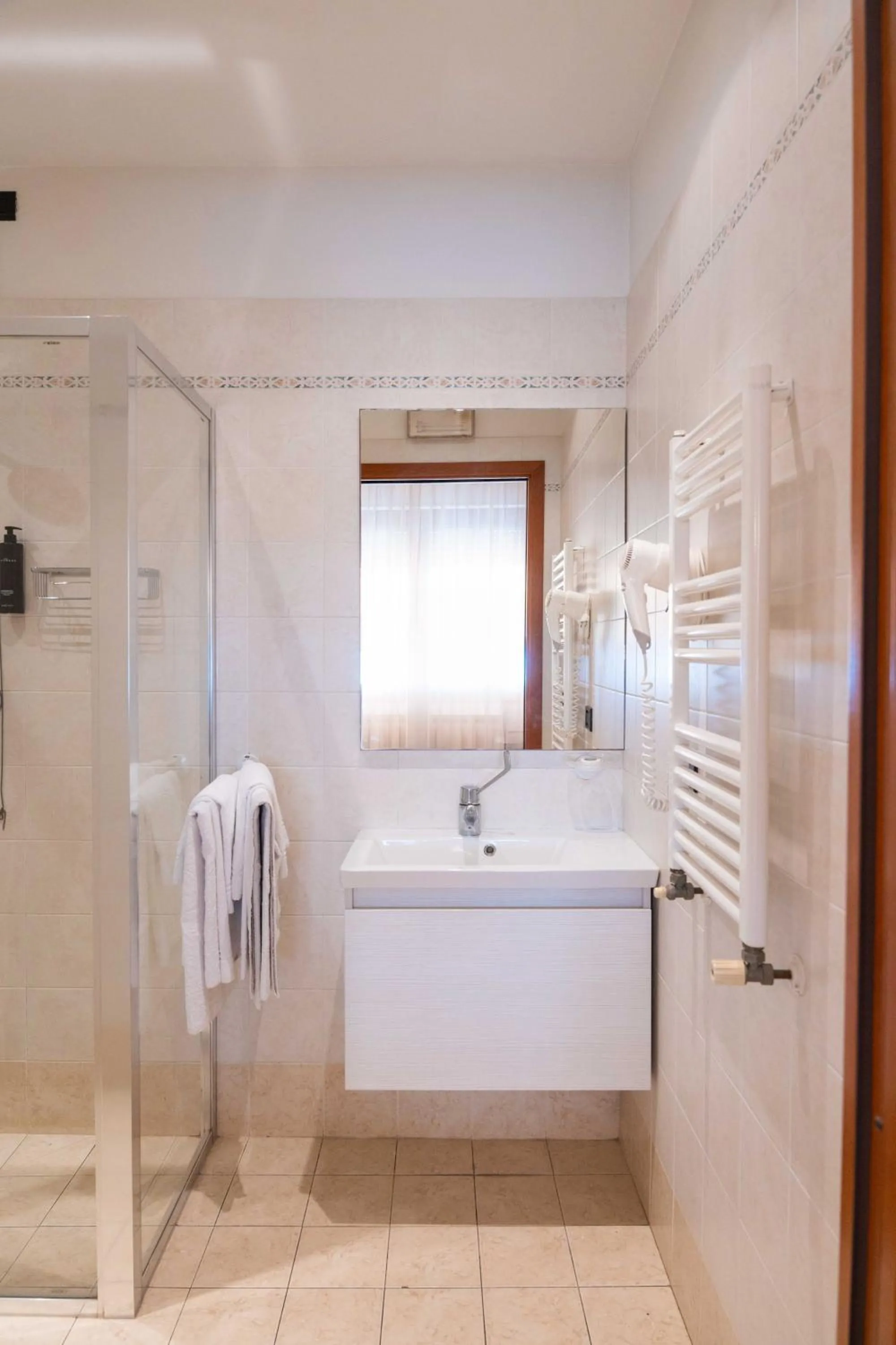 Bathroom in Hotel Pardini