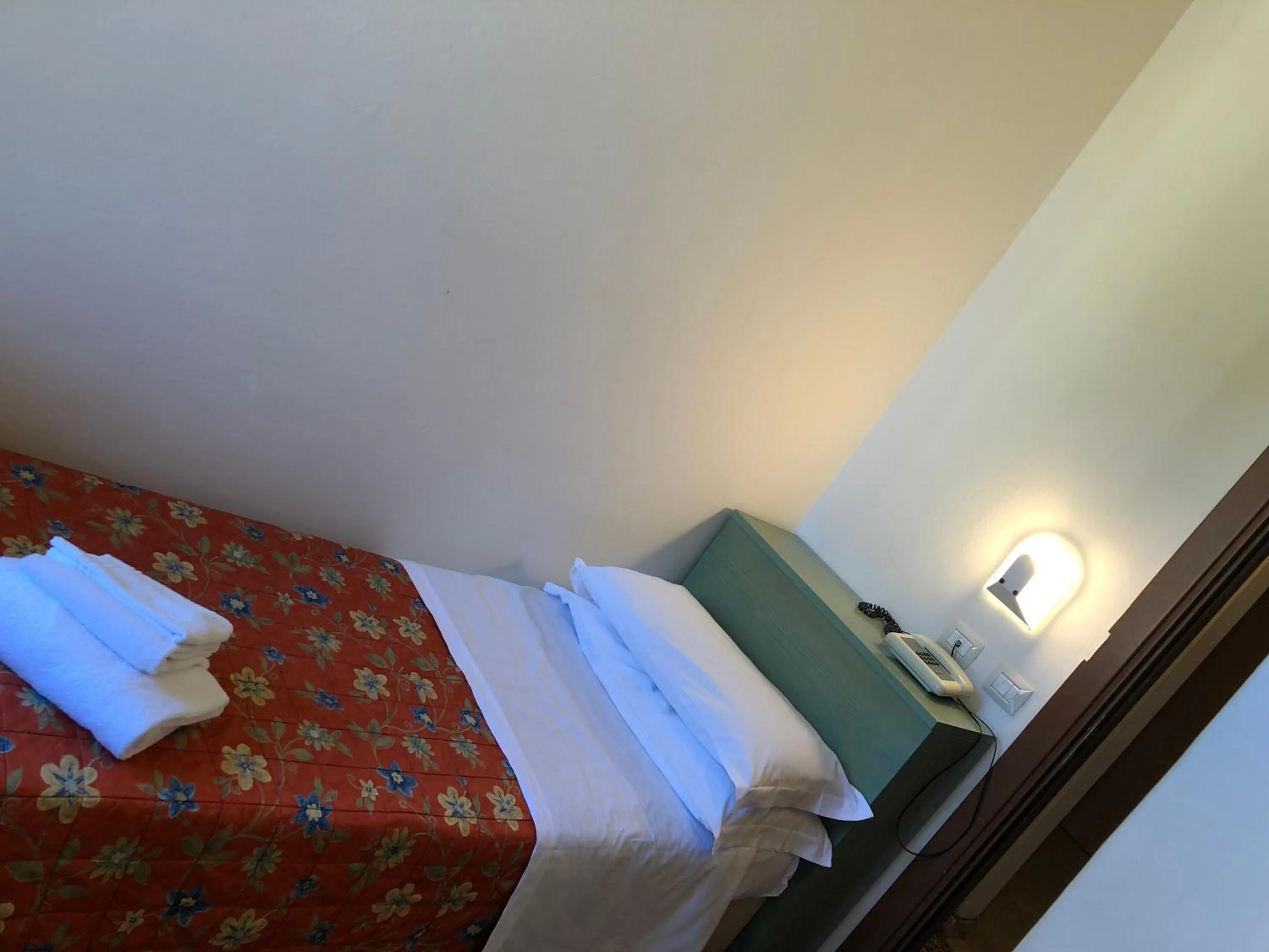 Bed in Hotel Lukas Vegetarian & Vegan