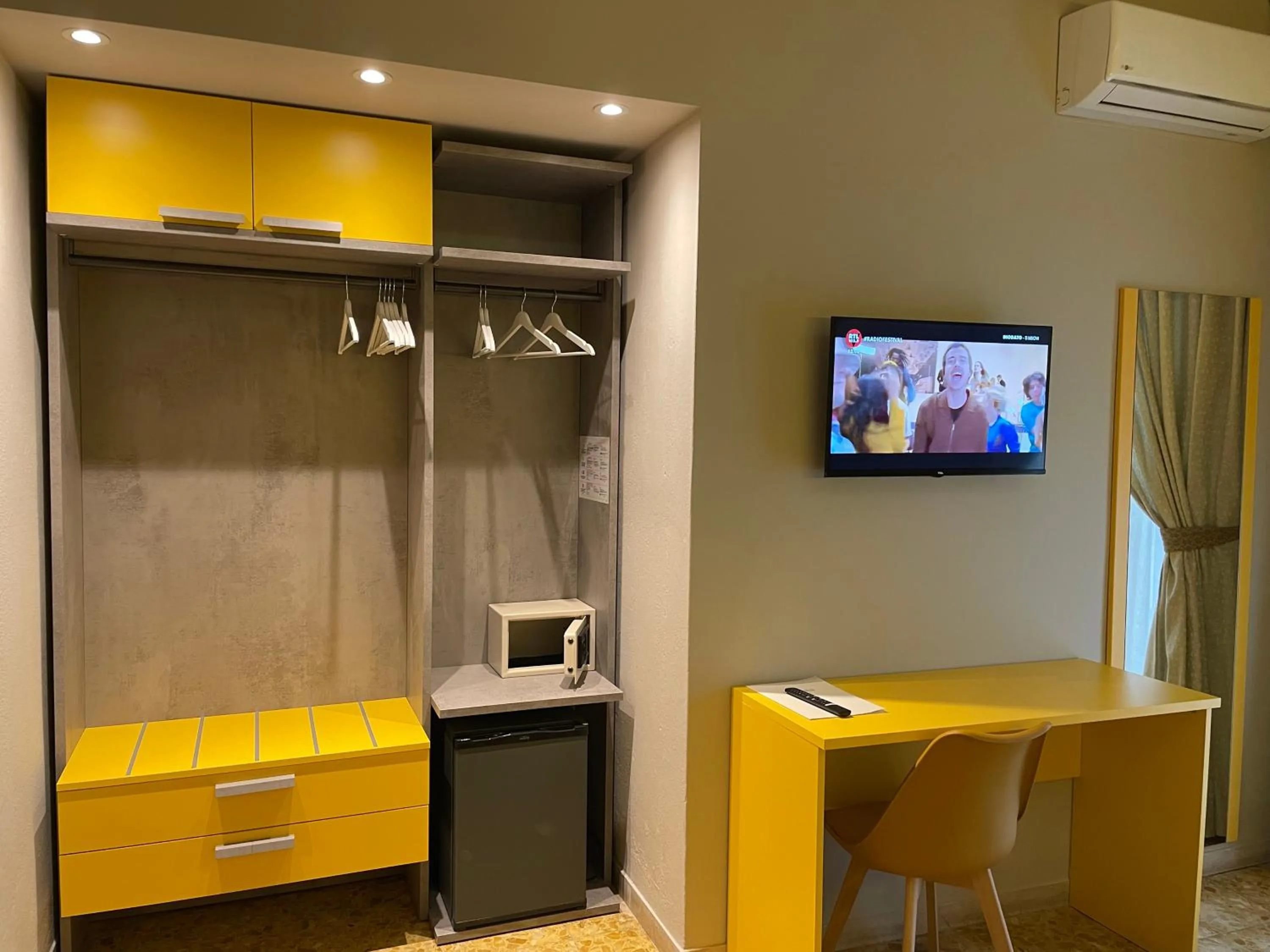 TV and multimedia in Hotel Lukas Vegetarian & Vegan