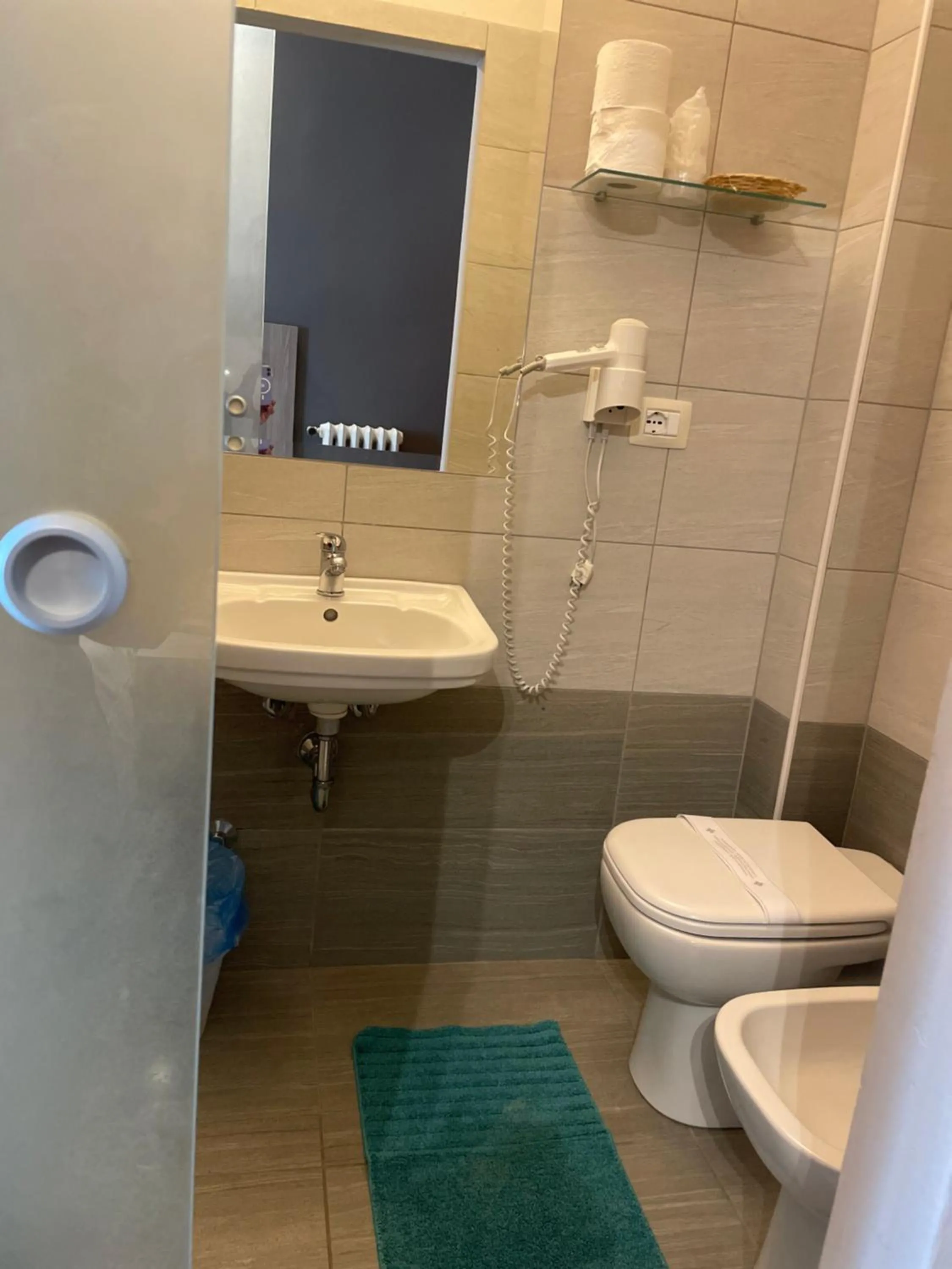 Toilet in Hotel Lukas Vegetarian & Vegan