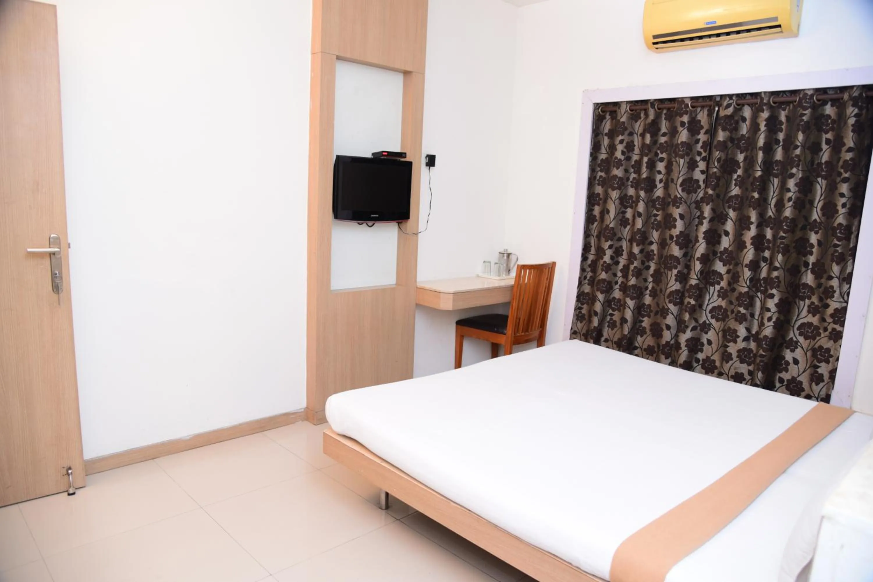 Photo of the whole room in Hotel Maharani