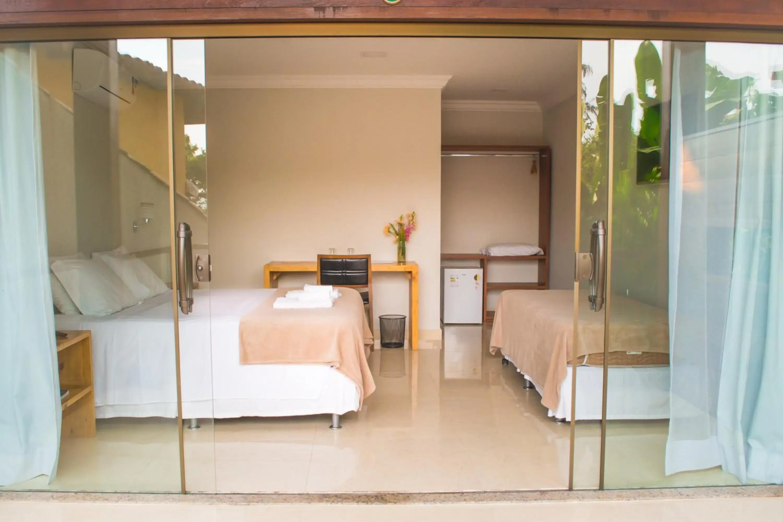 Triple Room with Balcony in Pousada Blue Ocean Triple Room with Balcony in Pousada Blue Ocean