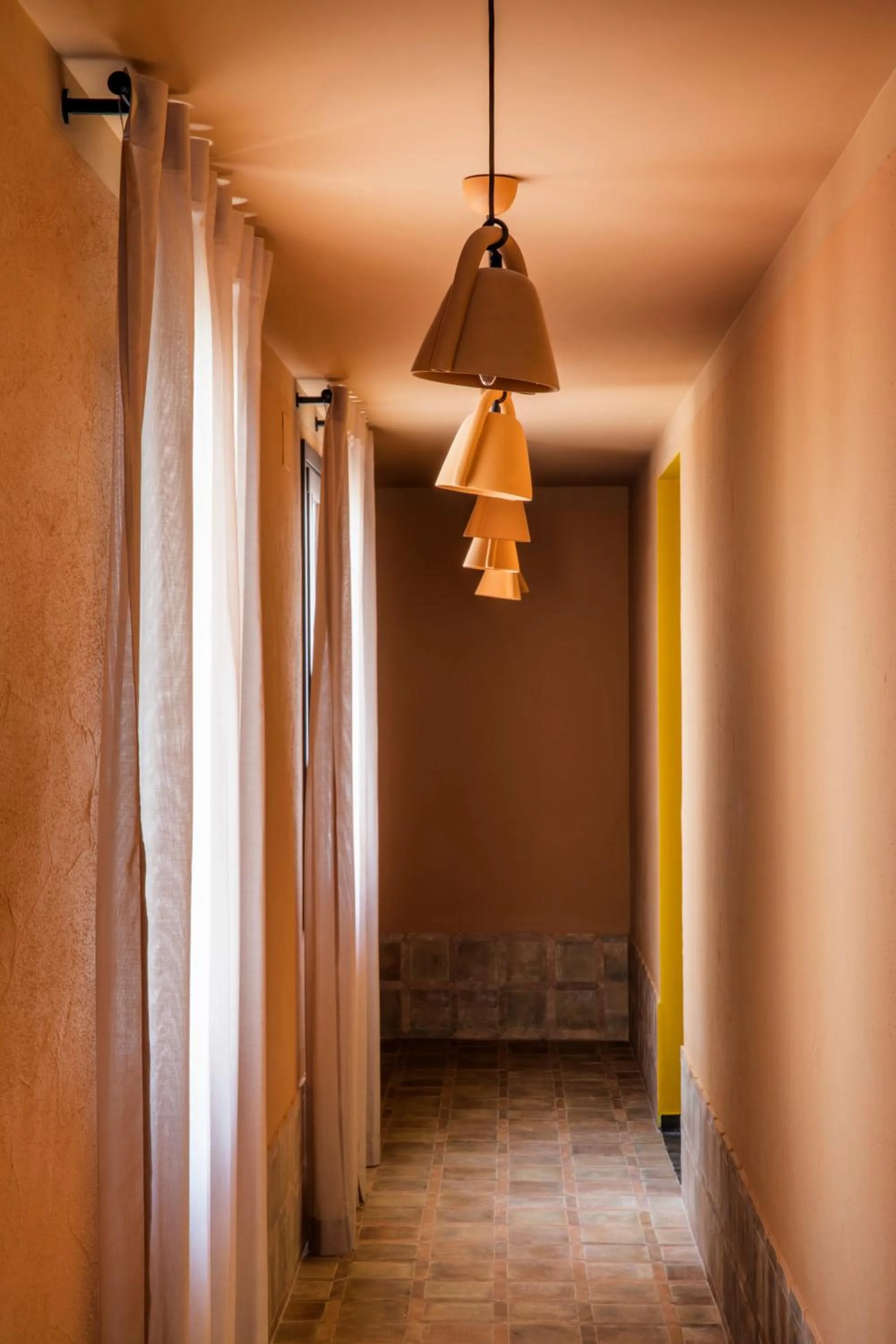 Area and facilities in CASA Y FONDA 1888