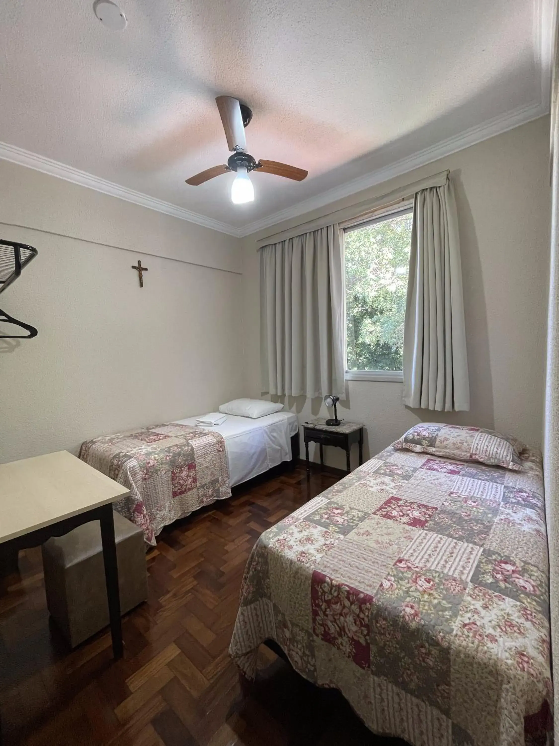 Single Room with Private Bathroom in Vila Betânia Single Room with Private Bathroom in Vila Betânia