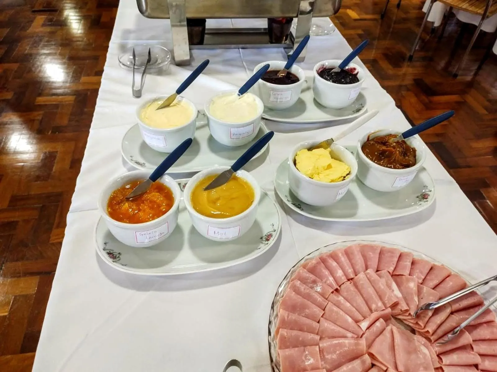 Restaurant/places to eat in Vila Betânia