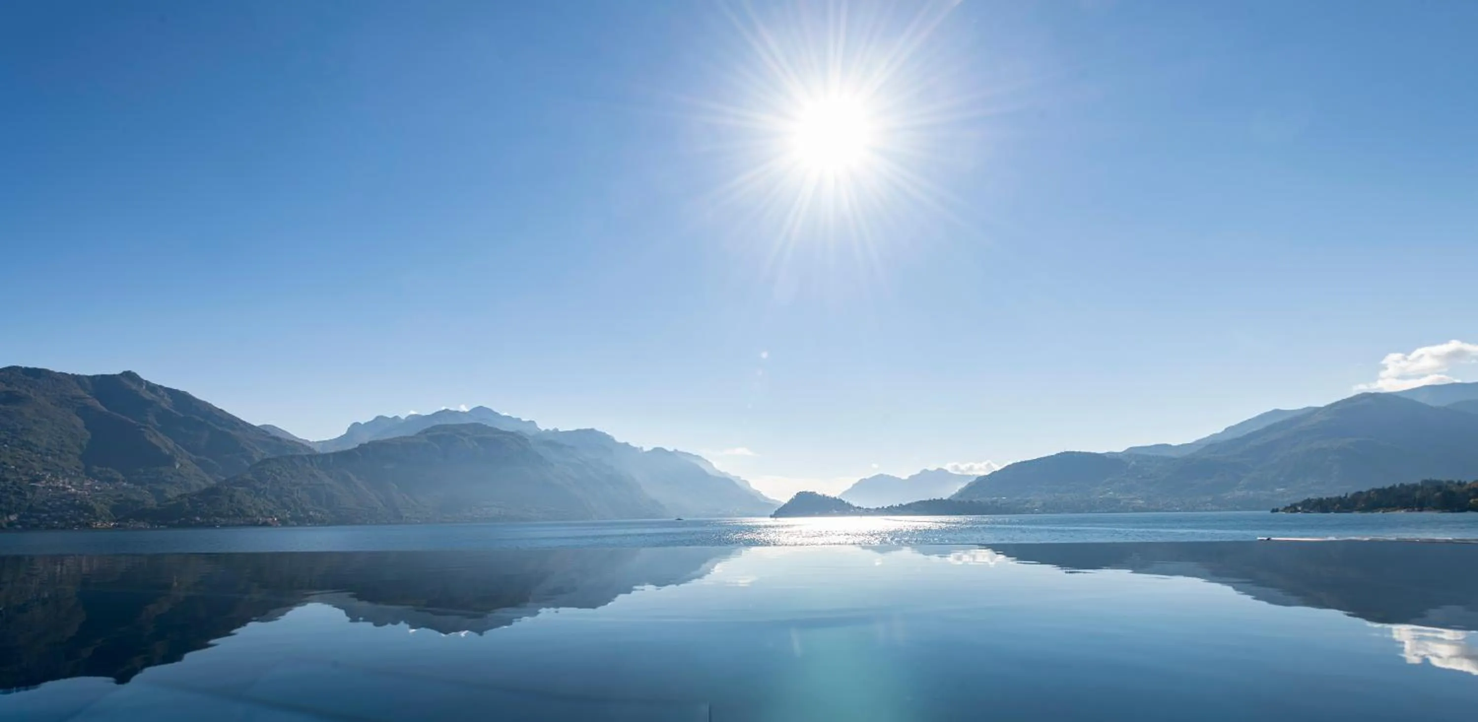 Natural landscape in Hotel Du Lac Menaggio