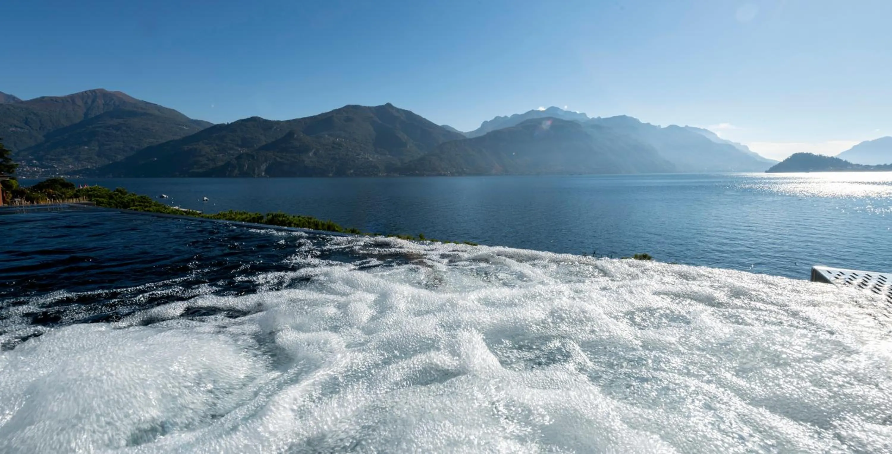 Hot Tub in Hotel Du Lac Menaggio