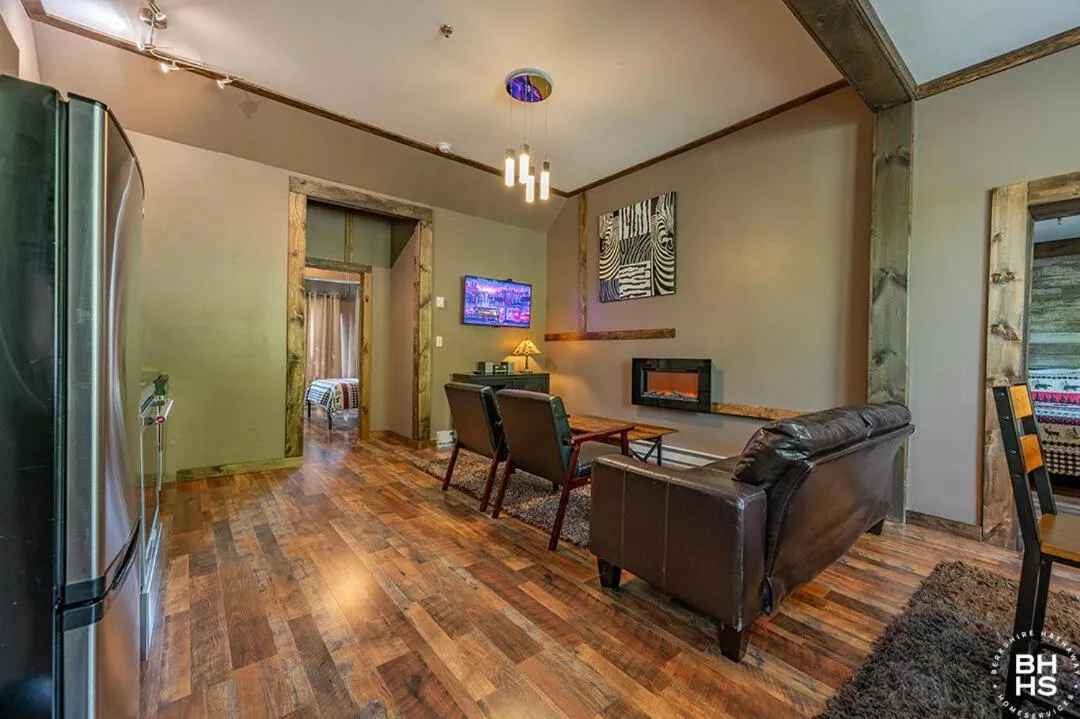 Downhill Lodge Condominium