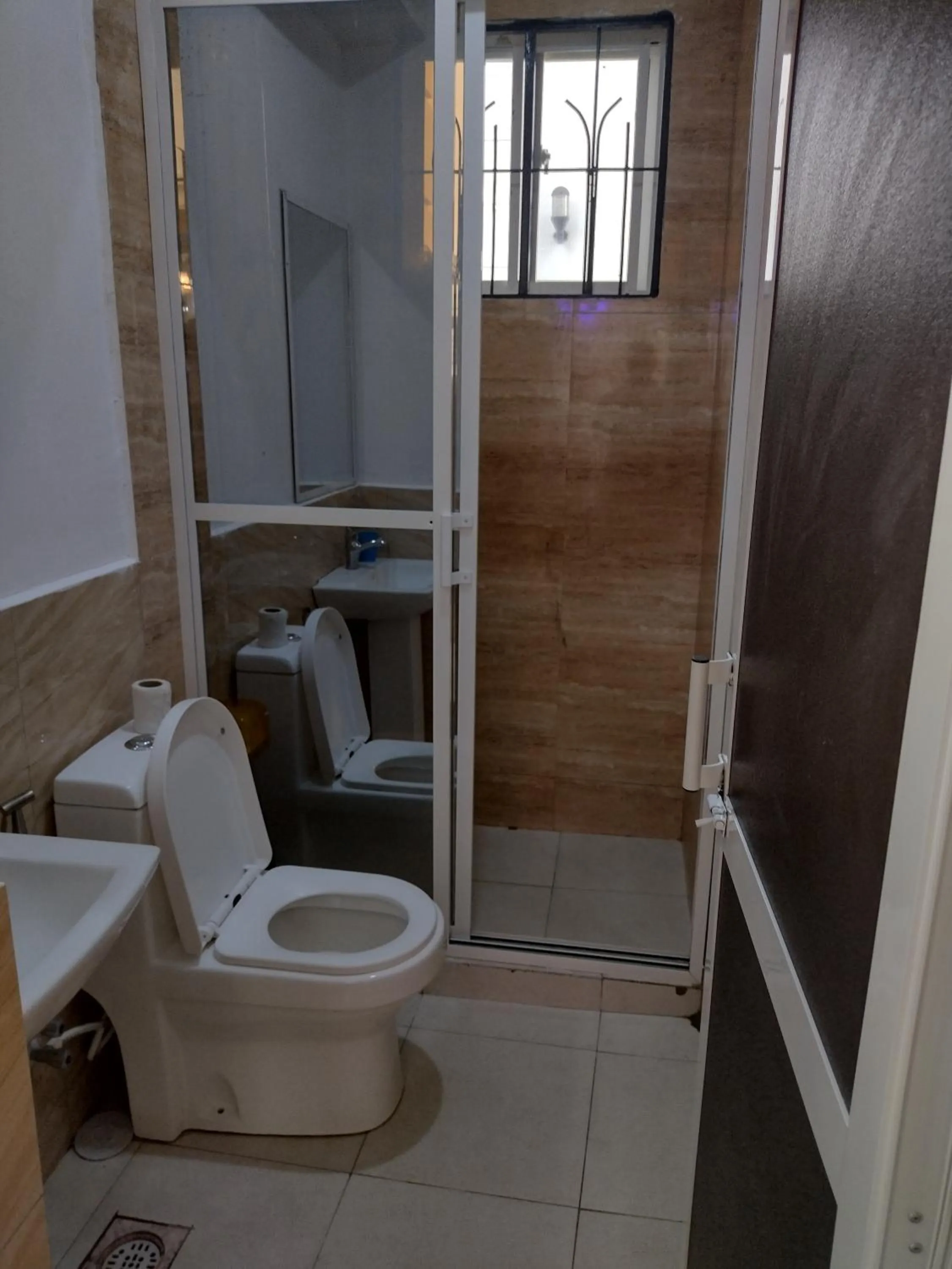 Bathroom in Mkamiti Villa - Airport Hotel with Free Shuttle