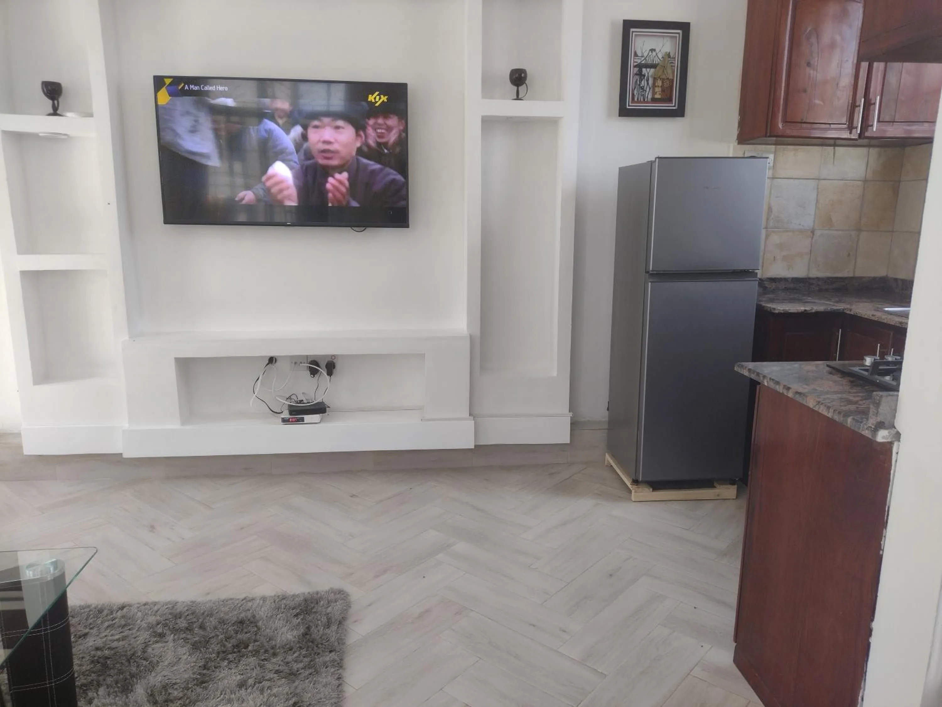 TV and multimedia in Mkamiti Villa - Airport Hotel with Free Shuttle