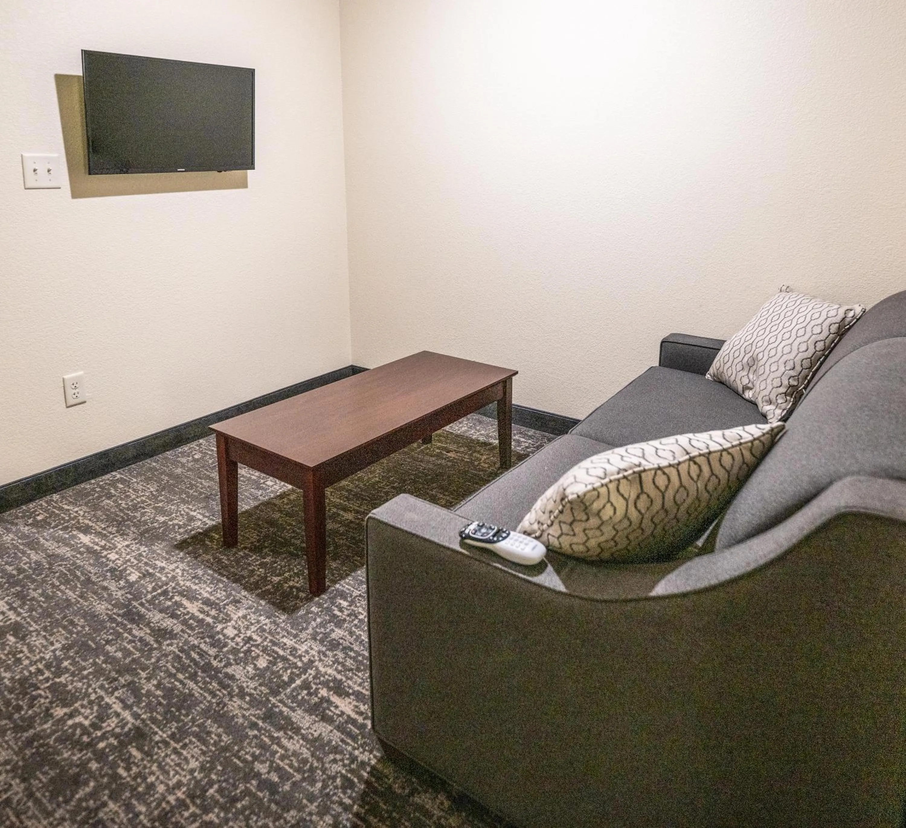 Bedroom in Cobblestone Hotel & Suites - Lamar