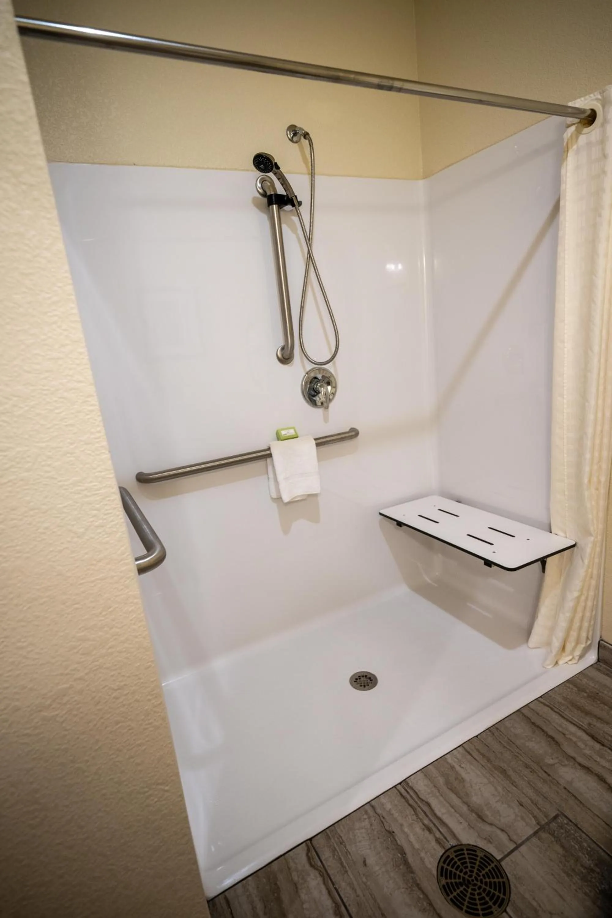Shower in Cobblestone Hotel & Suites - Lamar