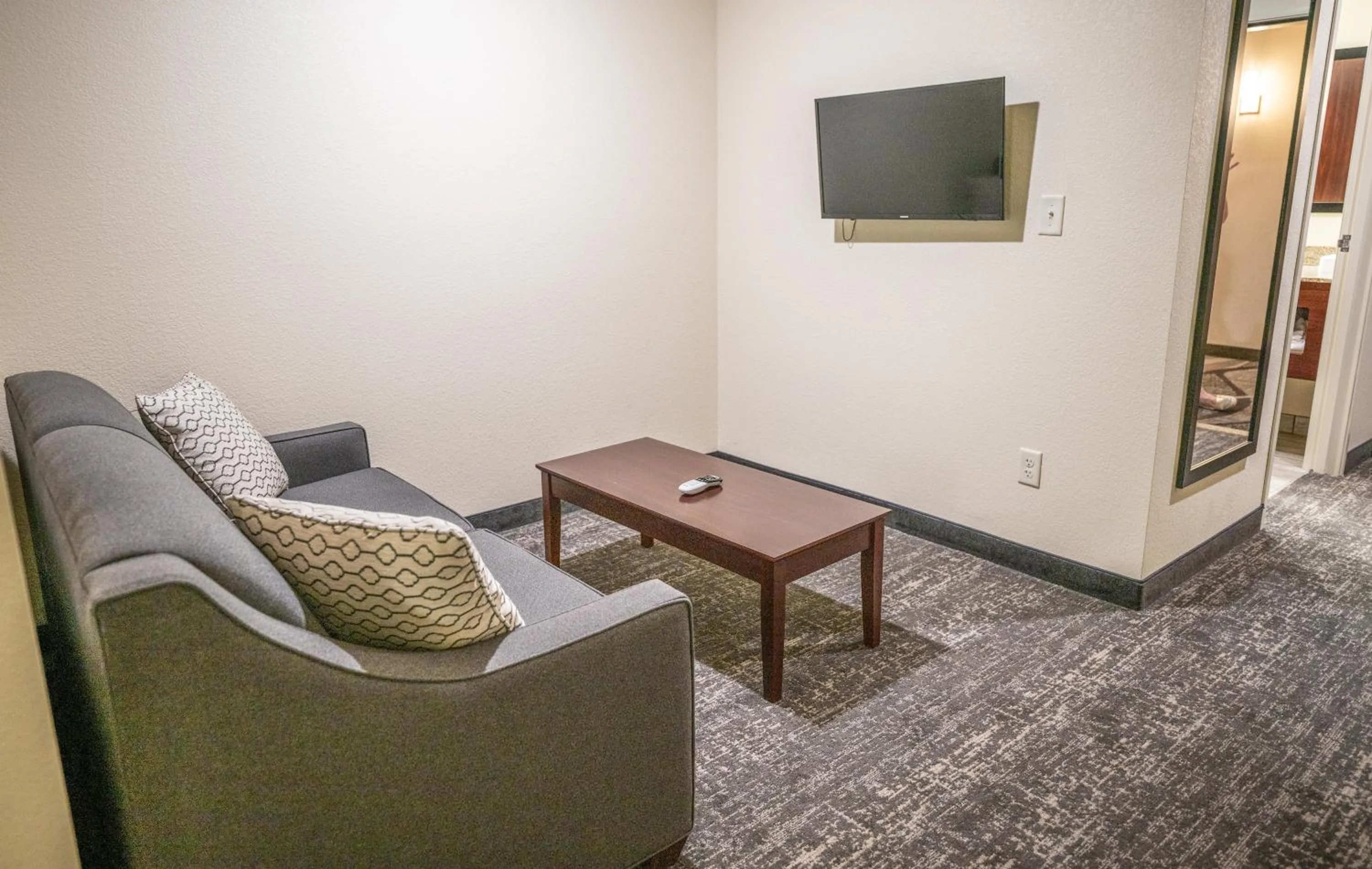 Bedroom in Cobblestone Hotel & Suites - Lamar