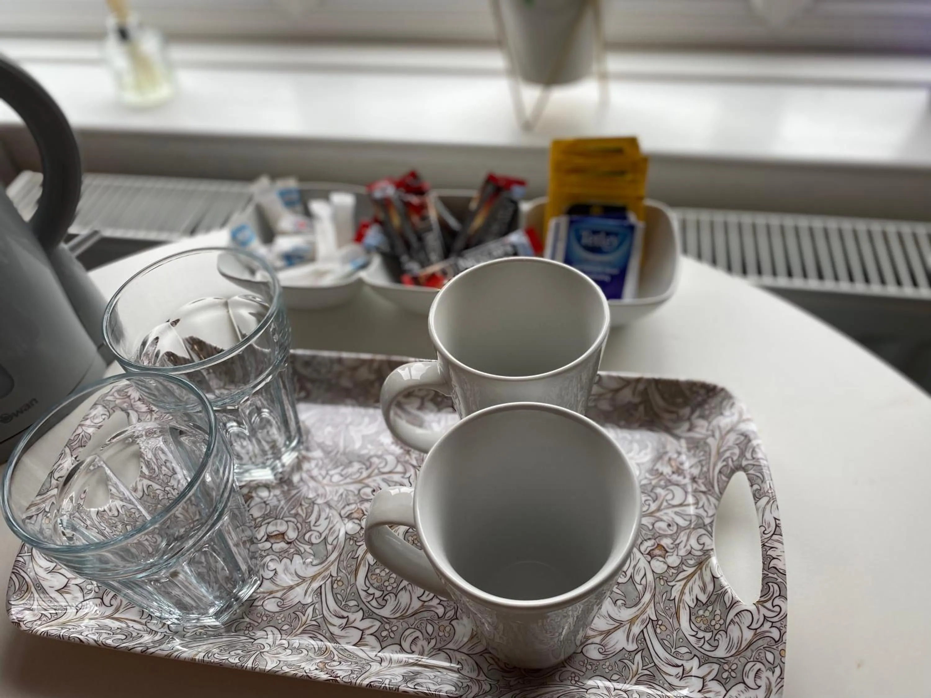 The Lily Pad near Poole Dorset Self contained private entrance and free parking