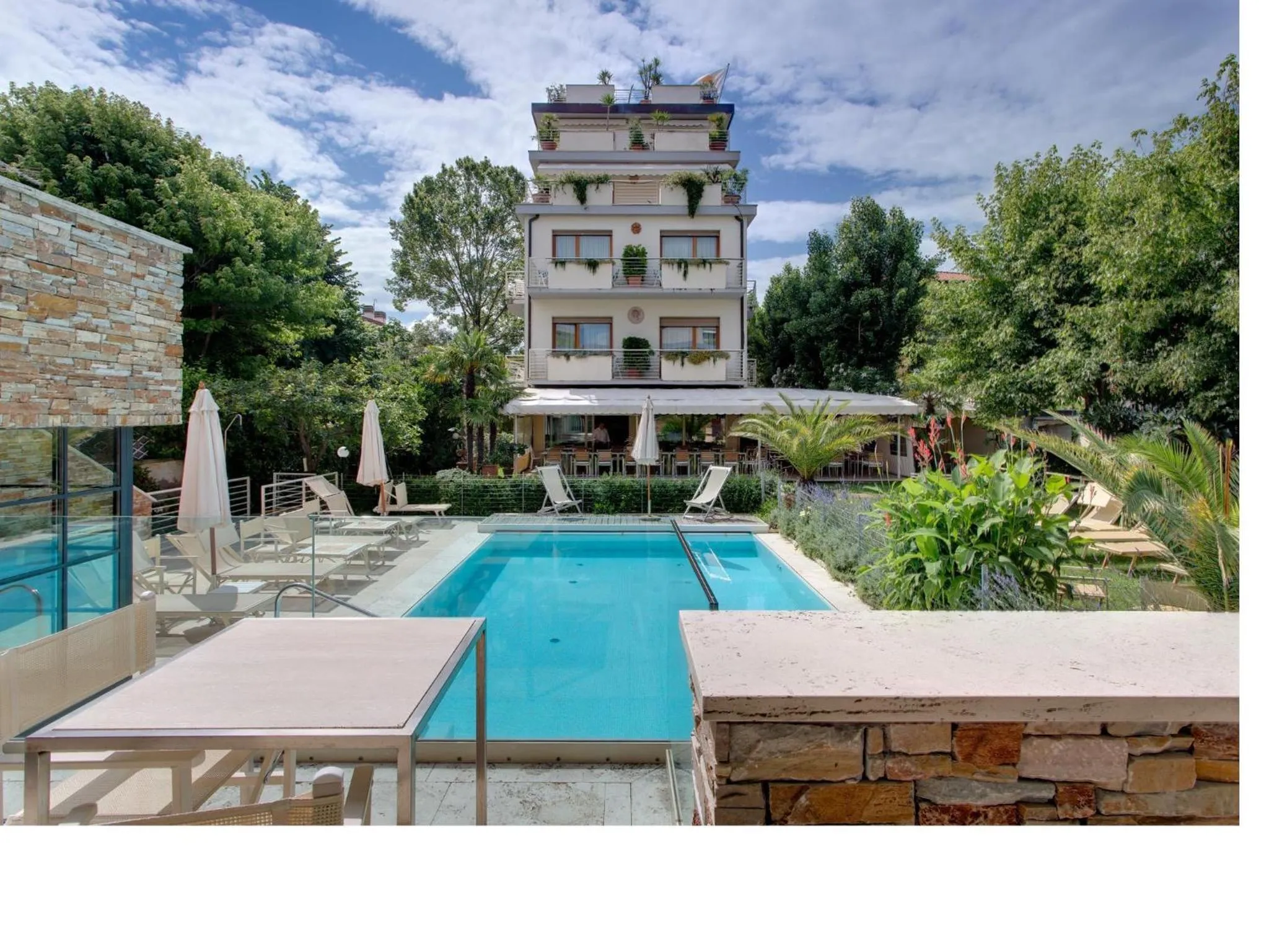 Property building in Hotel Bacco