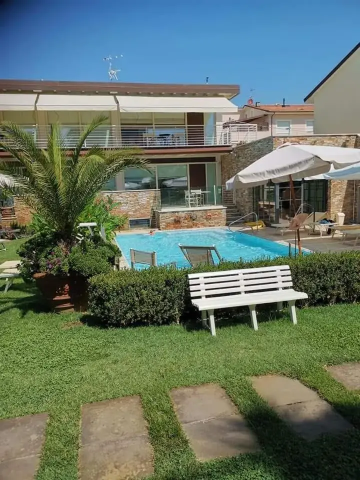 Two-Bedroom Apartment in Hotel Bacco Two-Bedroom Apartment in Hotel Bacco