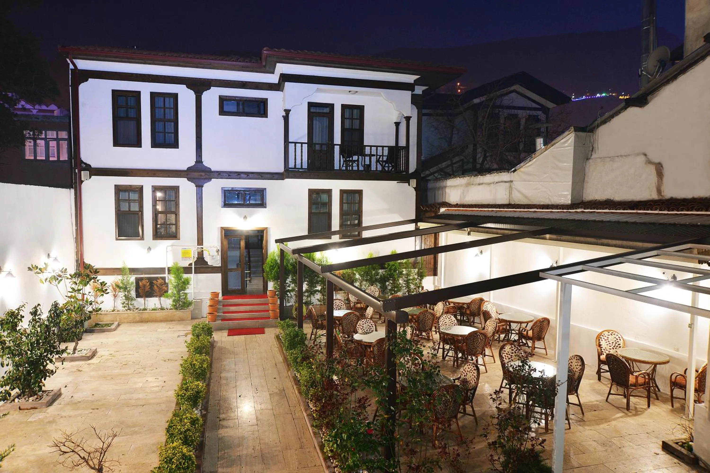 Garden in Uluhan Hotel