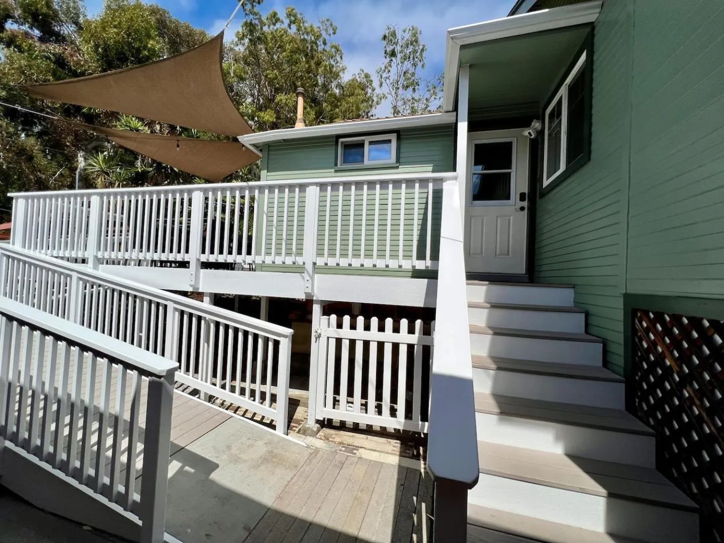 Catalina 3 bedrooms with Hot Tub & Golf Cart