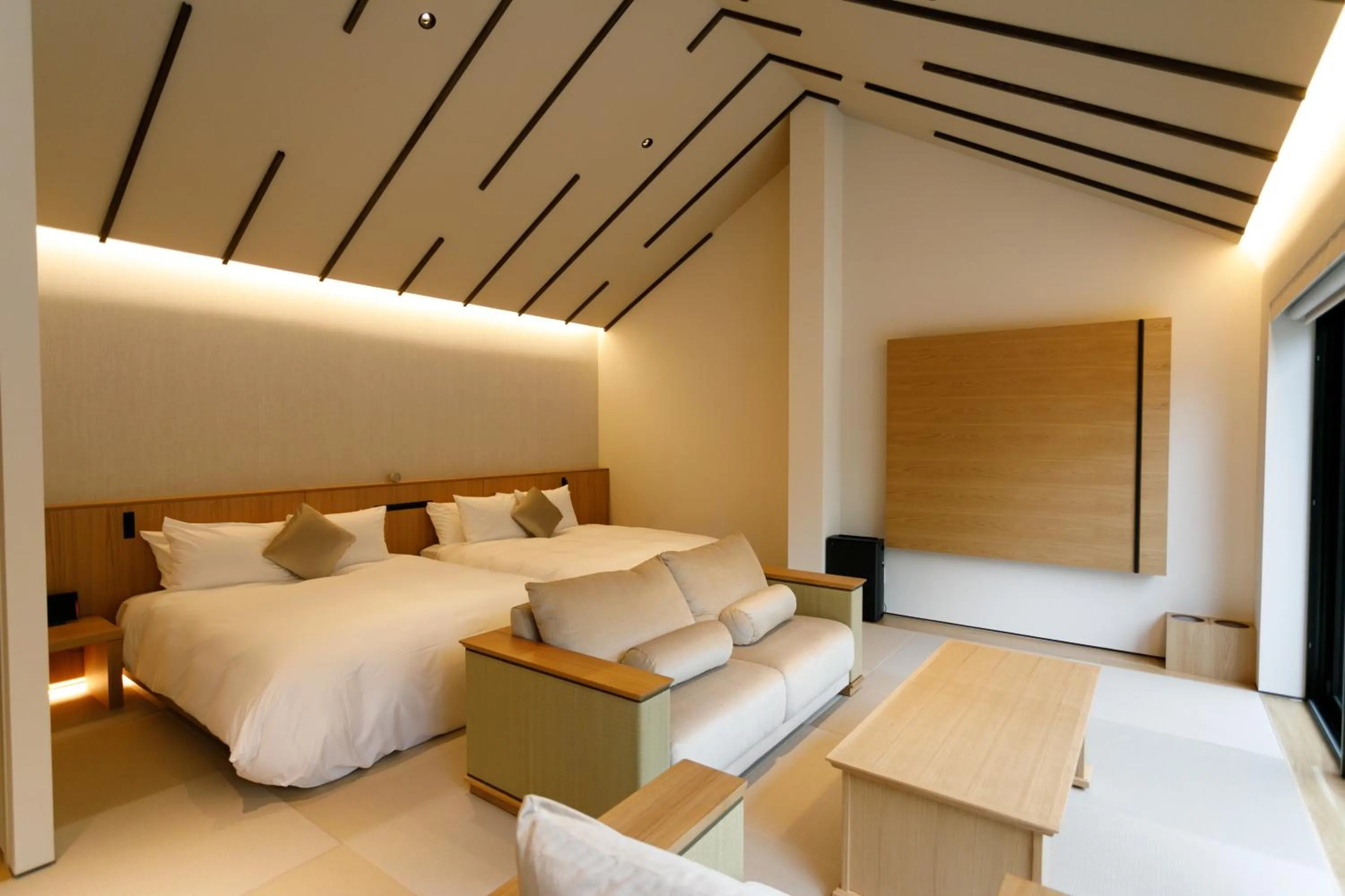 Photo of the whole room, Bed in Tokachigawa Moor Onsen Seijyakubow