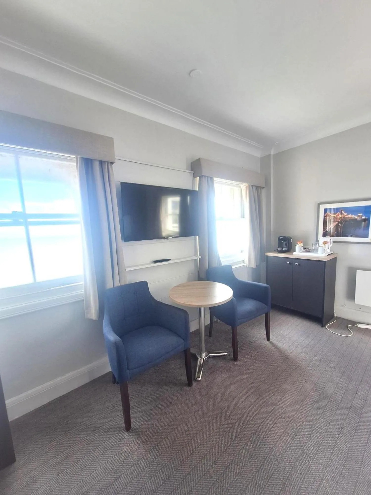 TV and multimedia in The Burlington Hotel