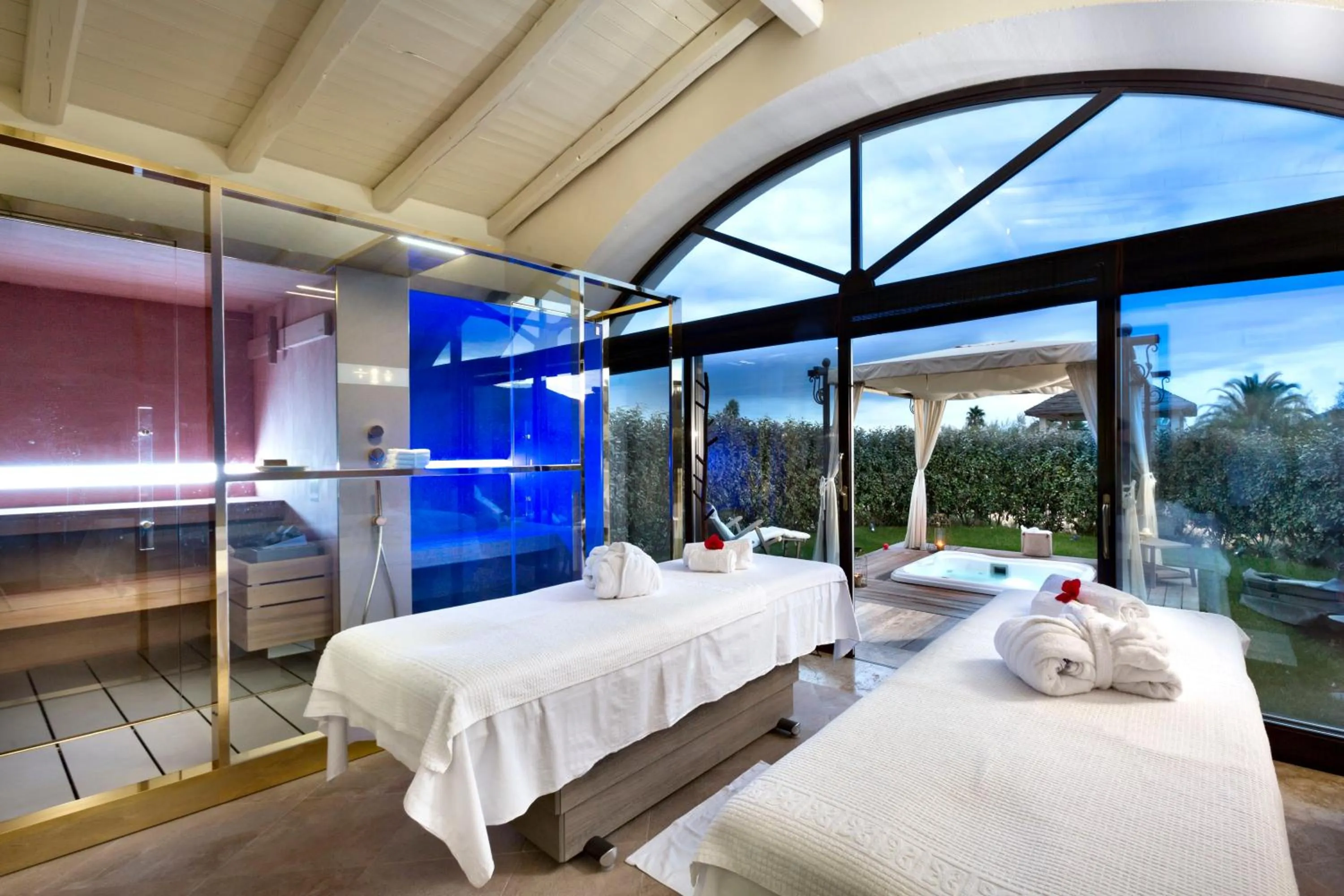 Massage, Bed in Hotel Abi d'Oru