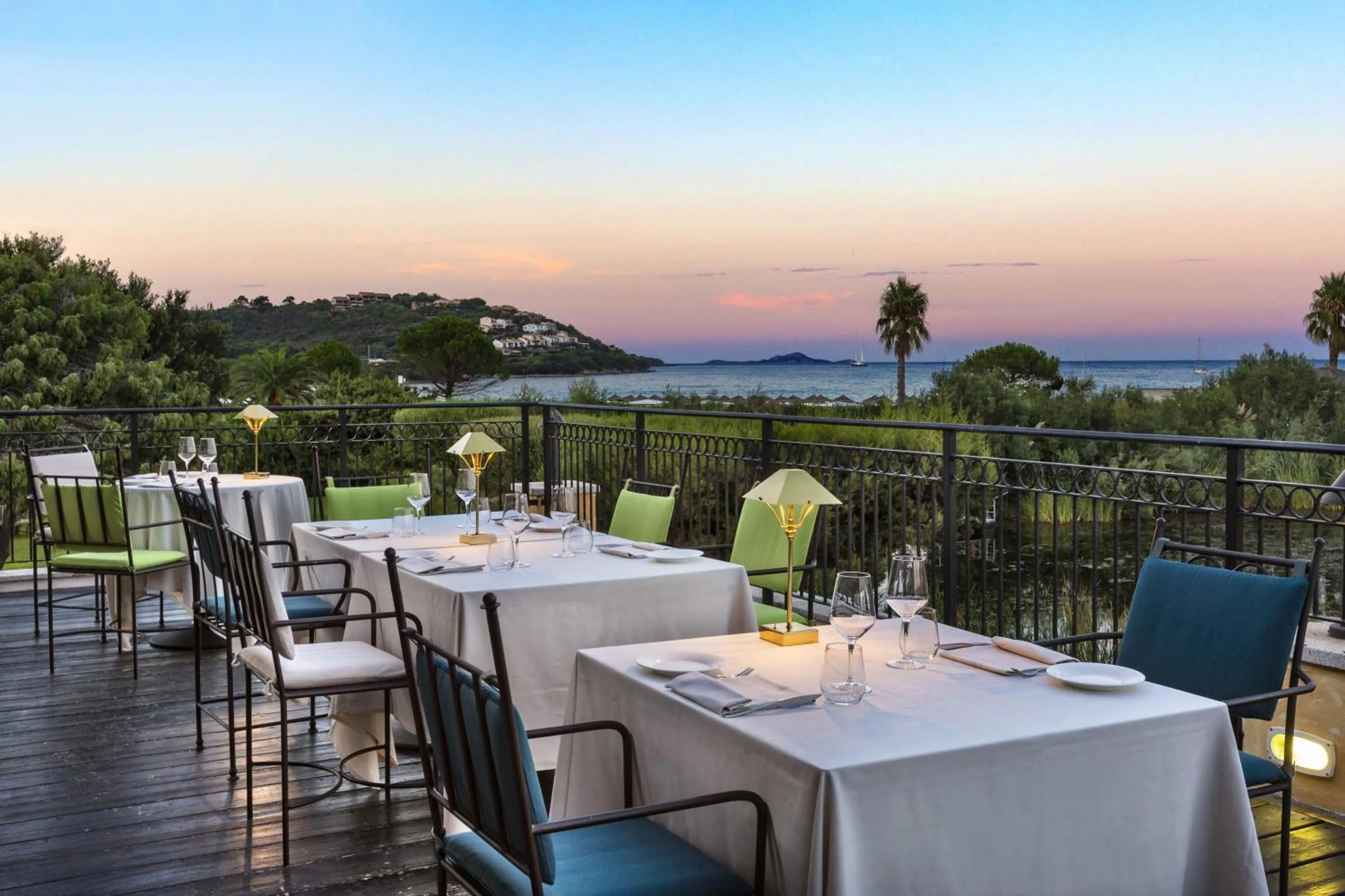 Restaurant/places to eat in Hotel Abi d'Oru