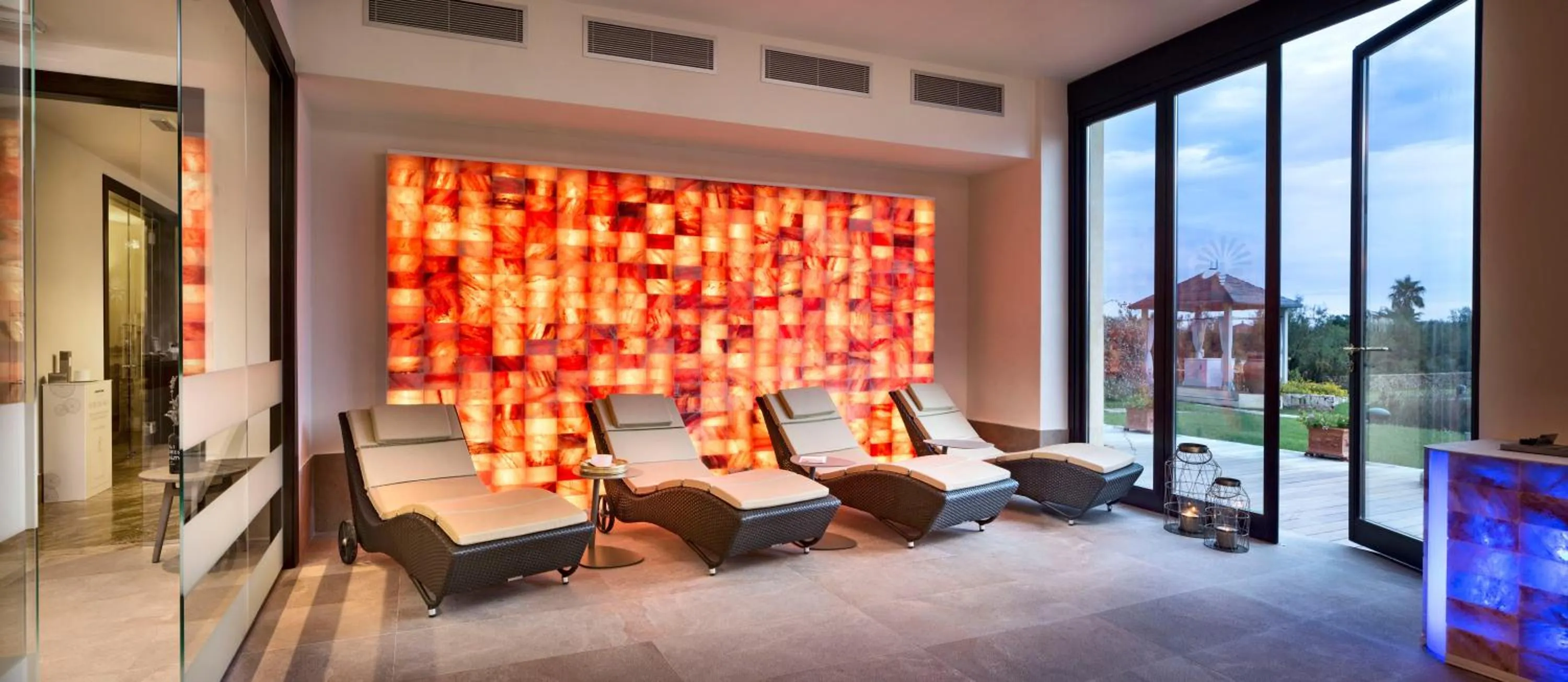 Hot Spring Bath in Hotel Abi d'Oru