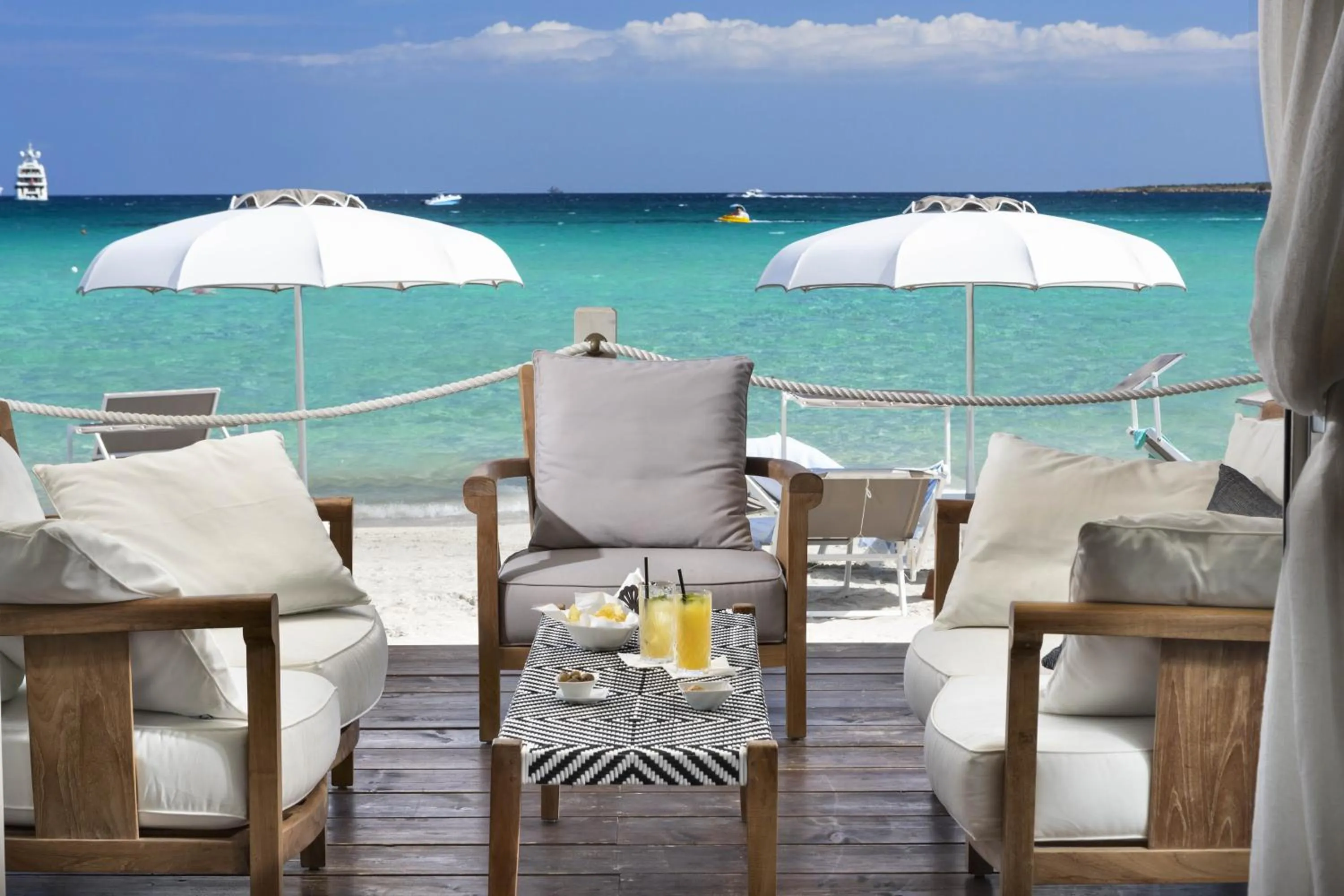 Restaurant/places to eat in Hotel Abi d'Oru