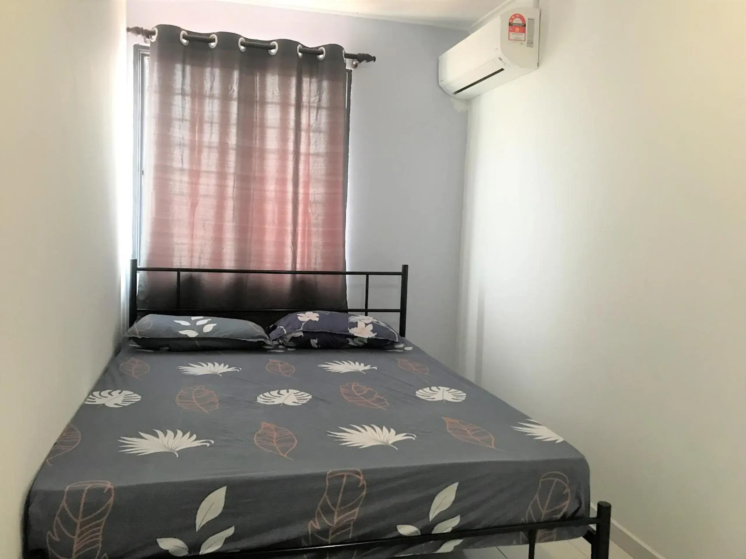 Three-Bedroom Apartment - single occupancy in OYO 90493 JL Homestay Three-Bedroom Apartment - single occupancy in OYO 90493 JL Homestay