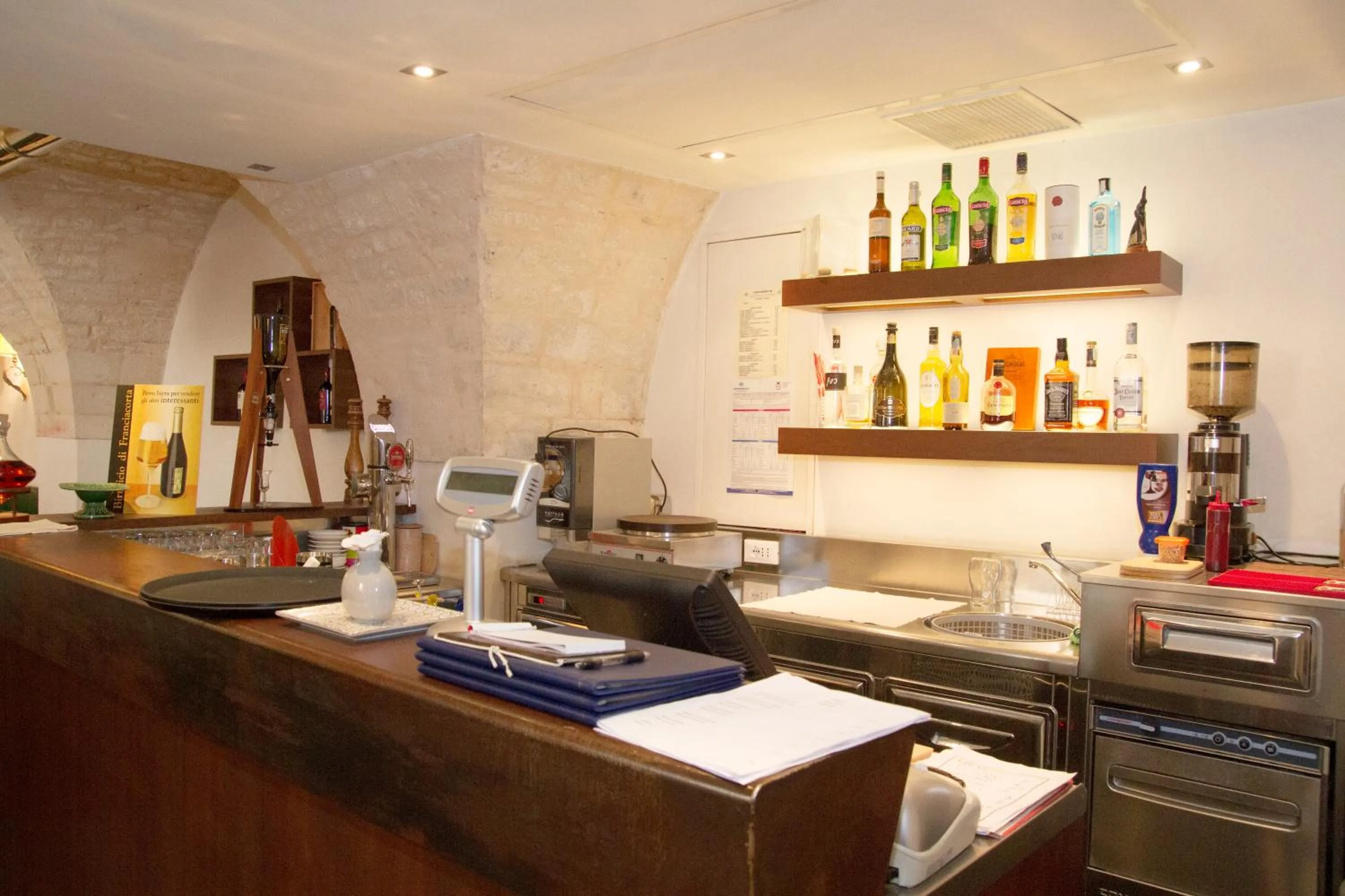 Restaurant/places to eat in Hotel Lanzillotta