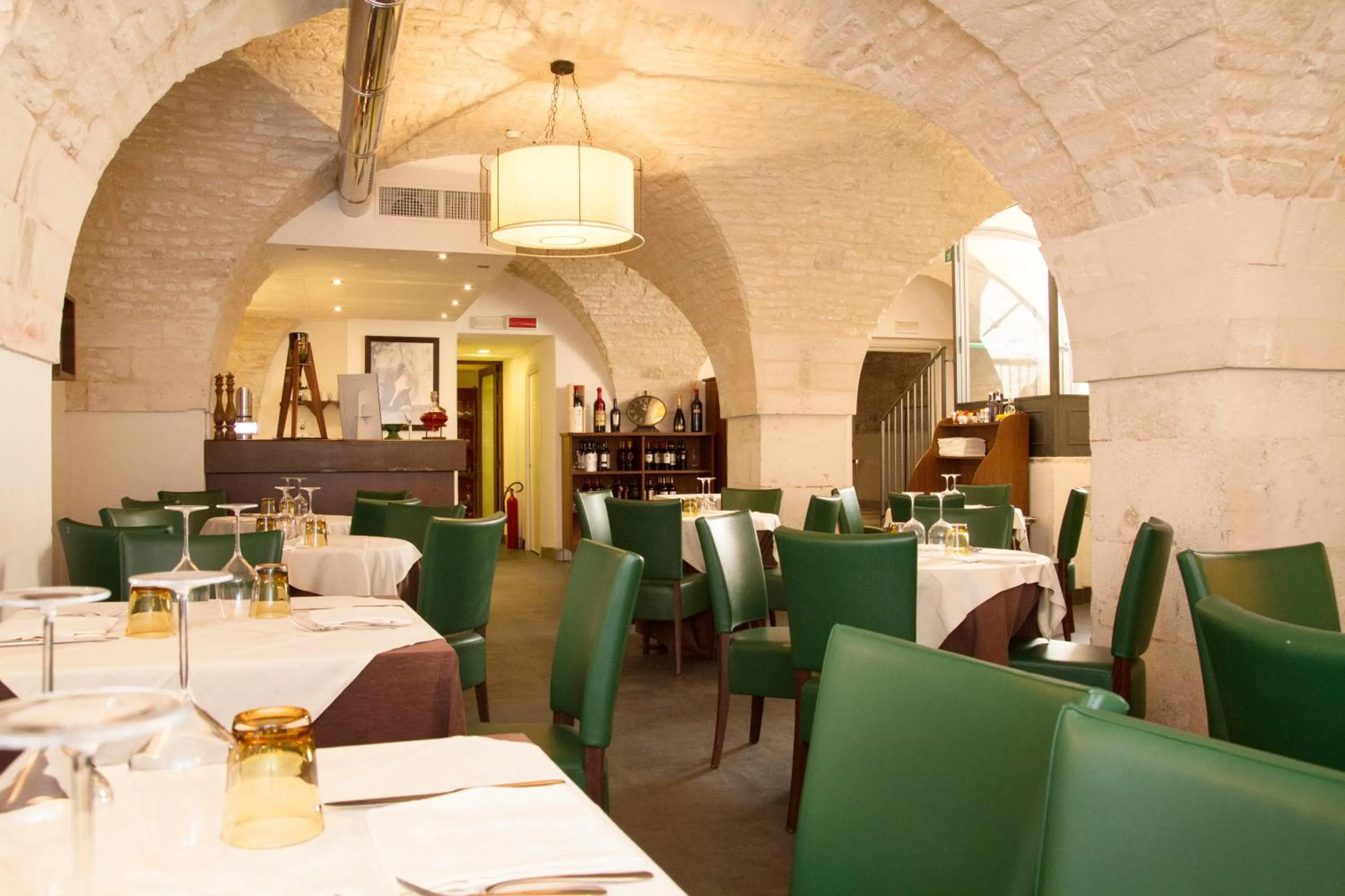 Restaurant/places to eat in Hotel Lanzillotta