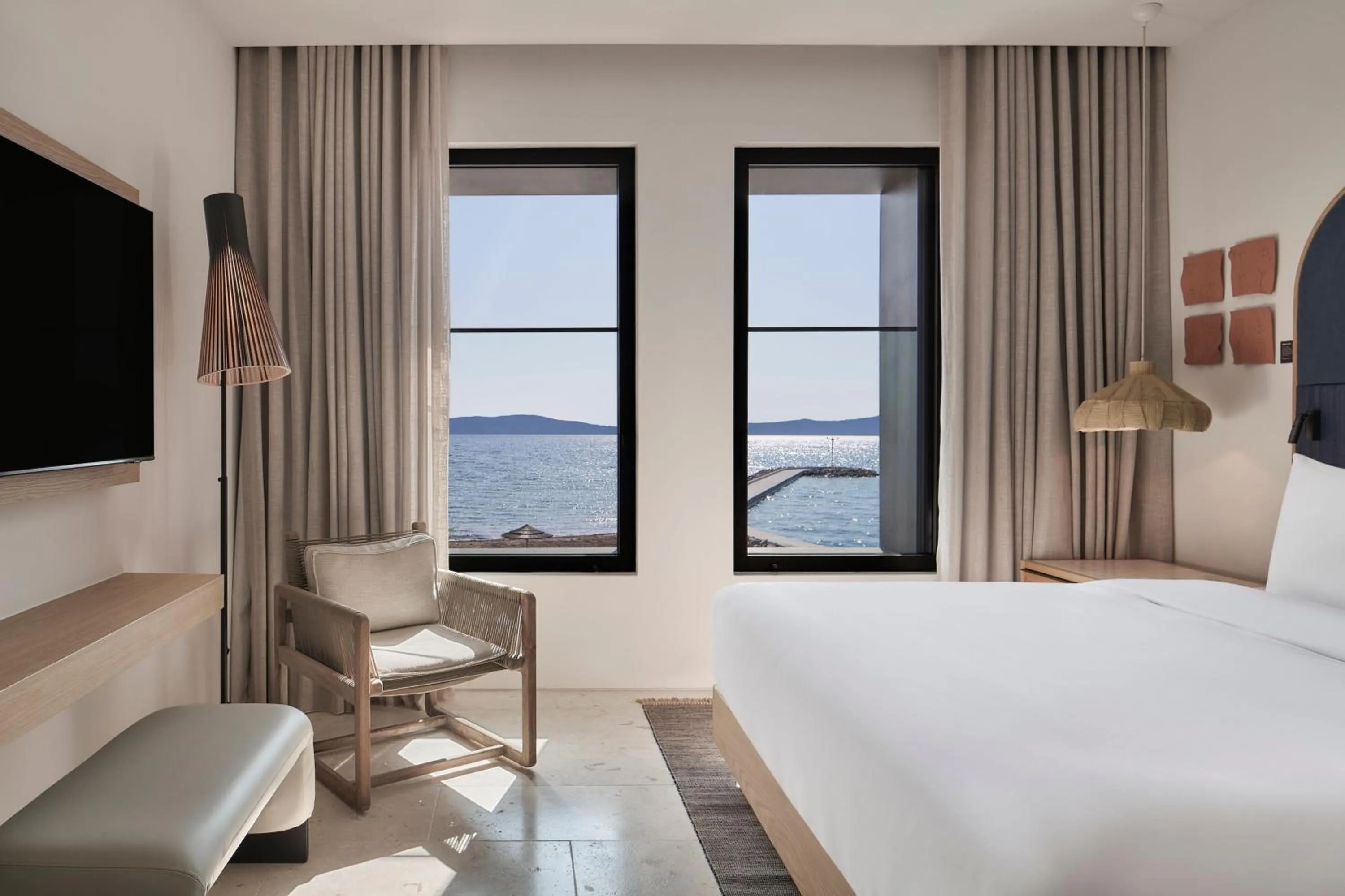 Bedroom, Bed in W Costa Navarino