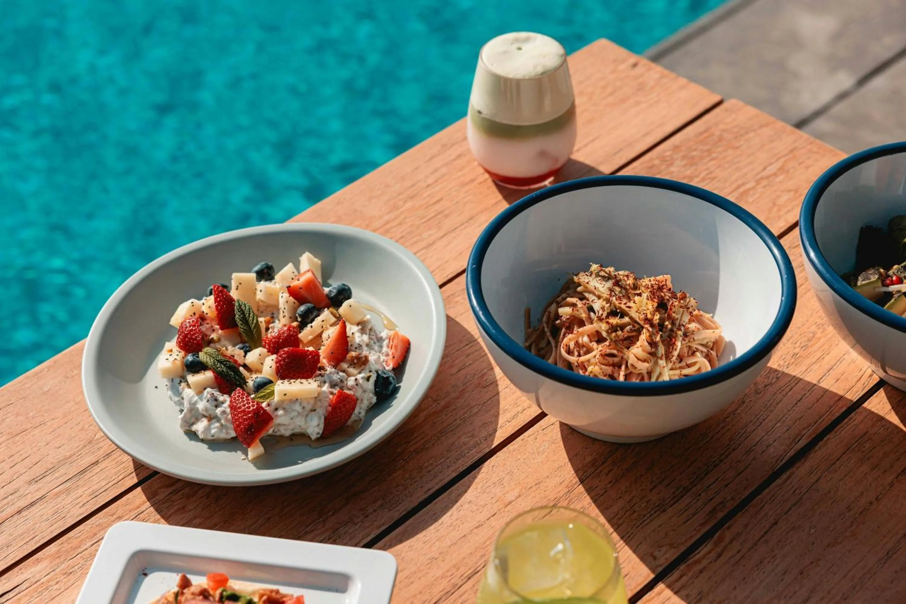 Restaurant/places to eat in W Costa Navarino