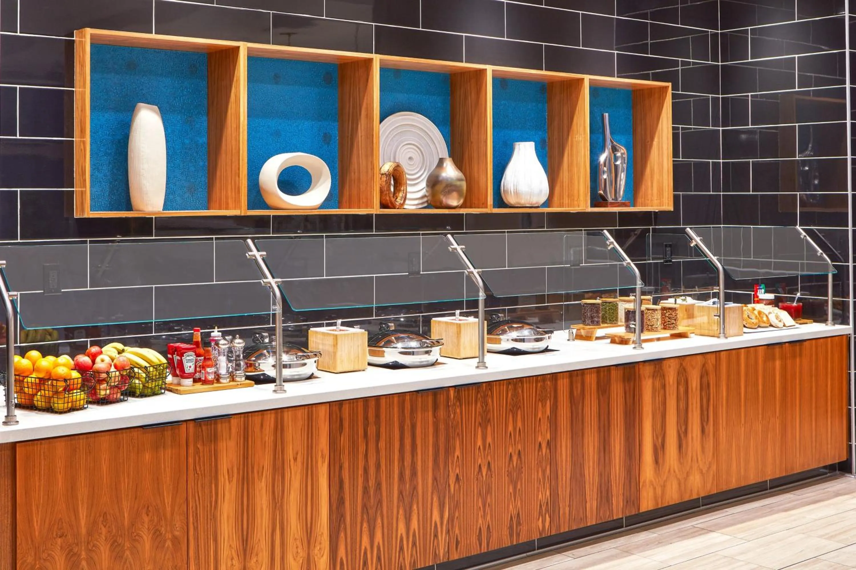 Breakfast in SpringHill Suites by Marriott Los Angeles Downey