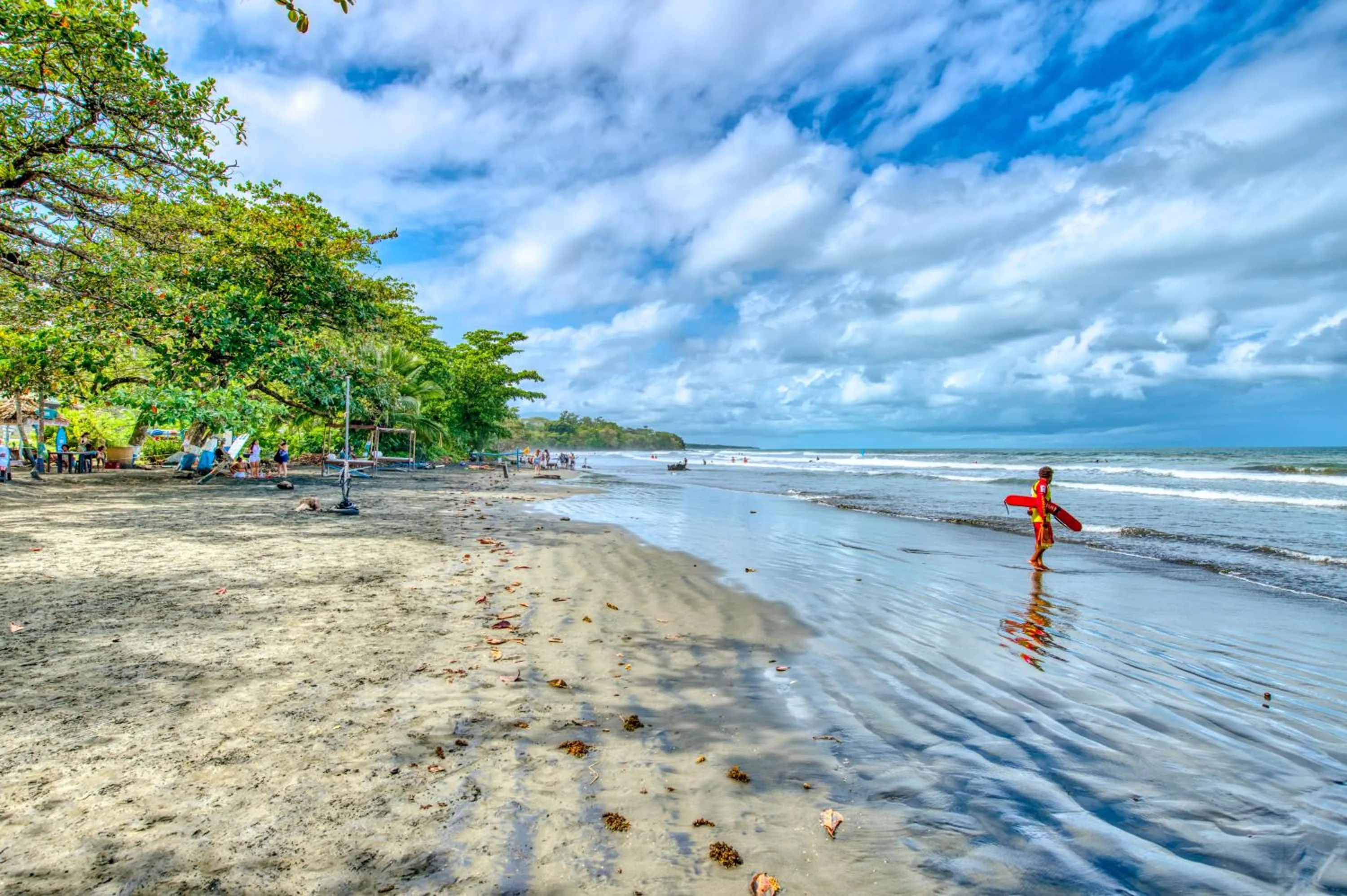 Beach in Atlantida Lodge Cahuita
