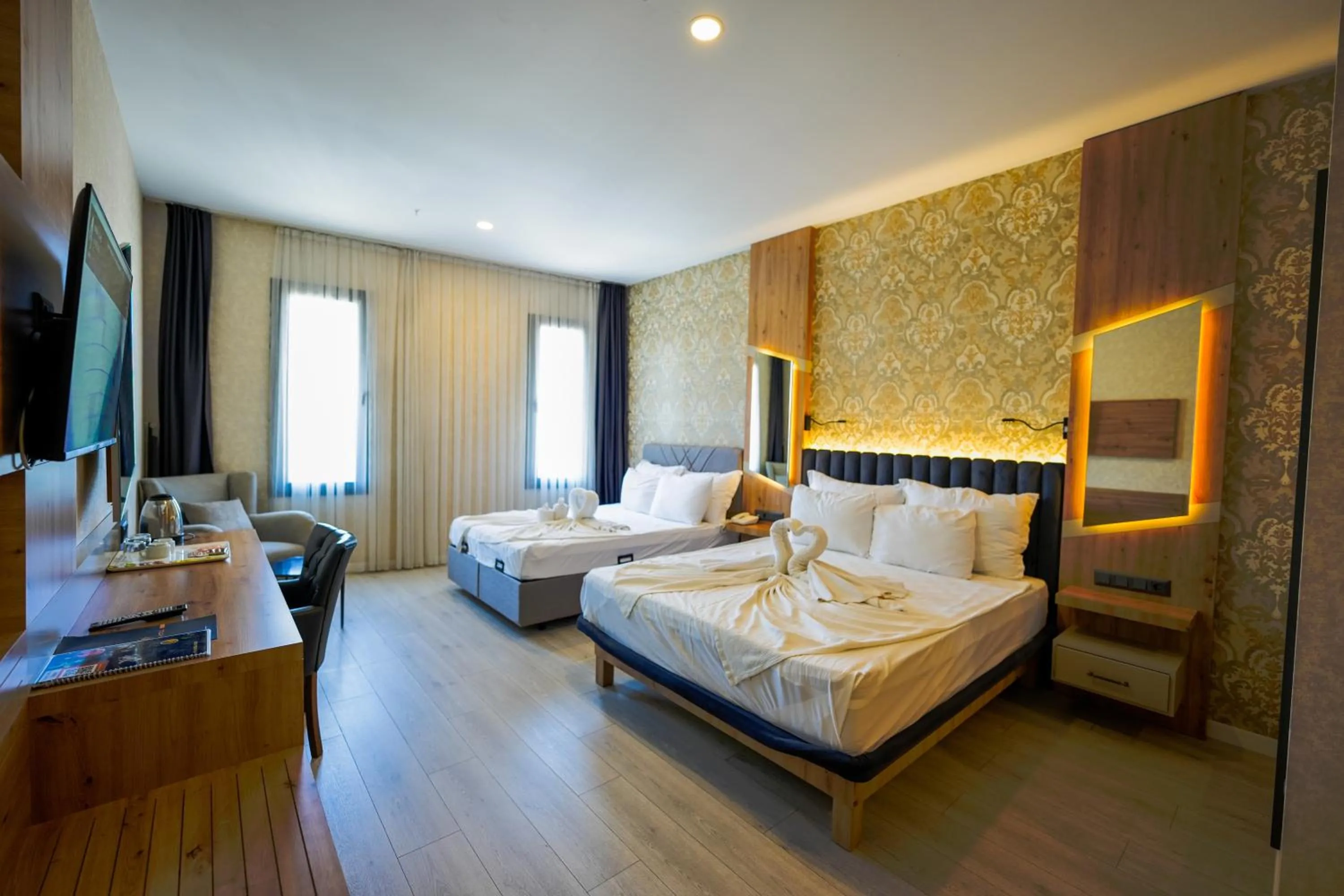 Bed in Isnova Hotel Airport