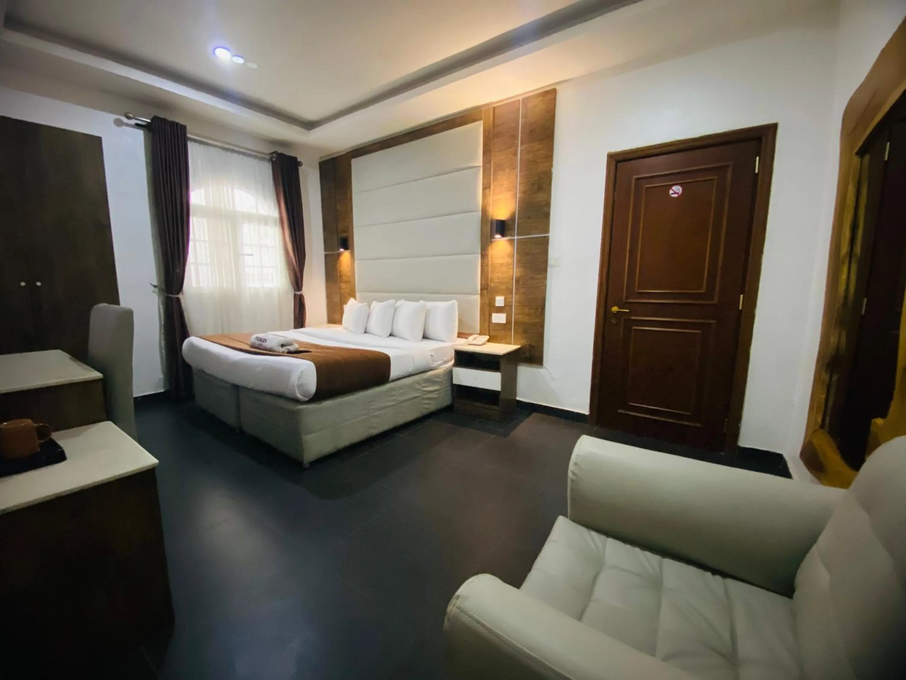 Bed in PRESKEN WHITE HOUSE