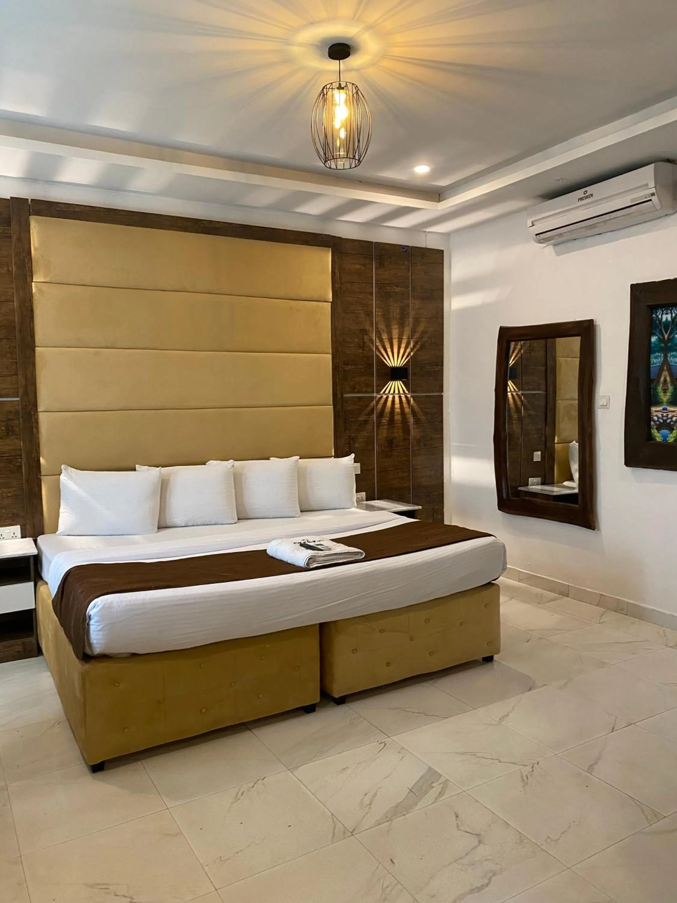 Bed in Presken Hotel White House, Lekki, Lagos