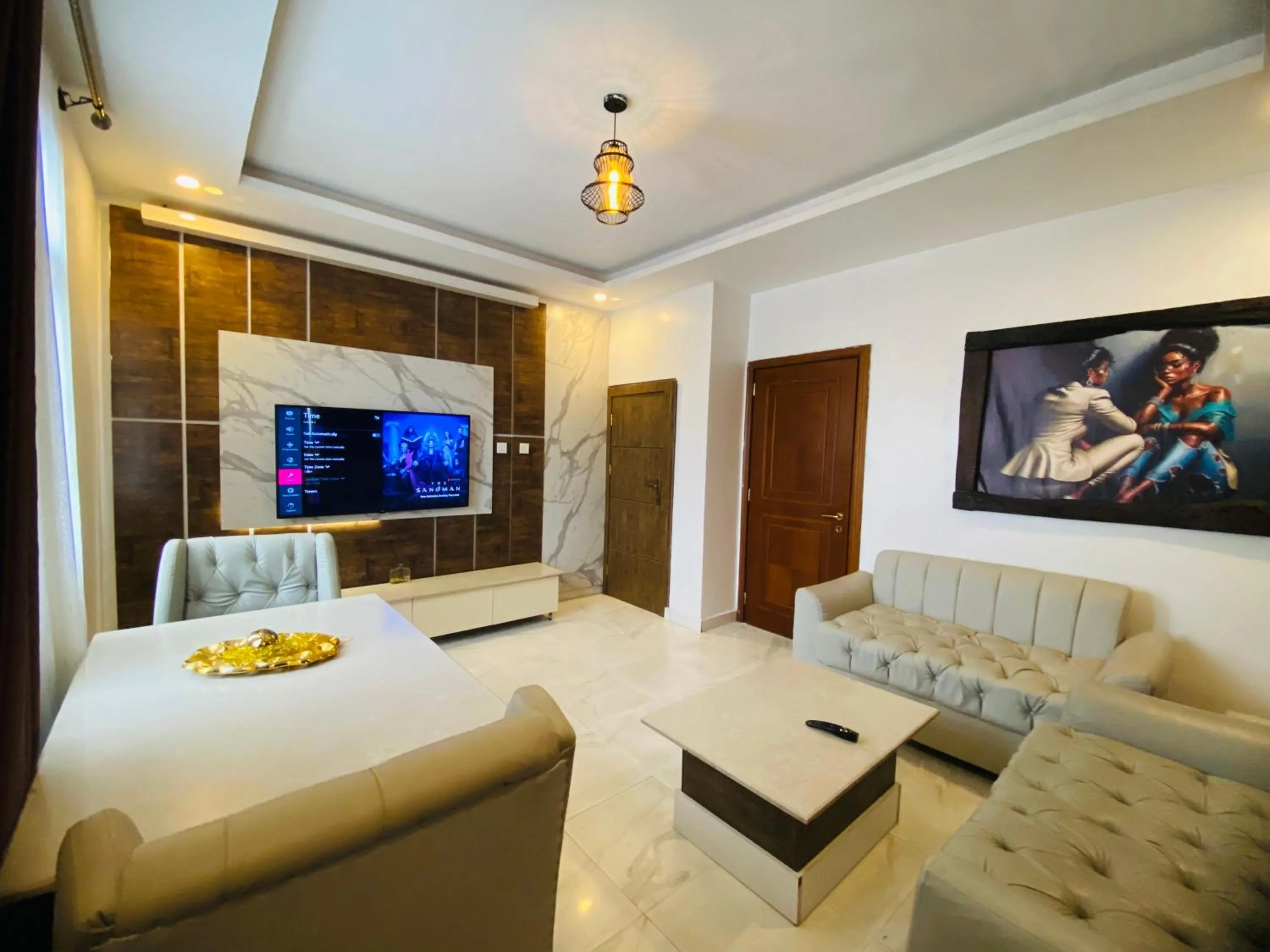 TV and multimedia, Bed in PRESKEN WHITE HOUSE