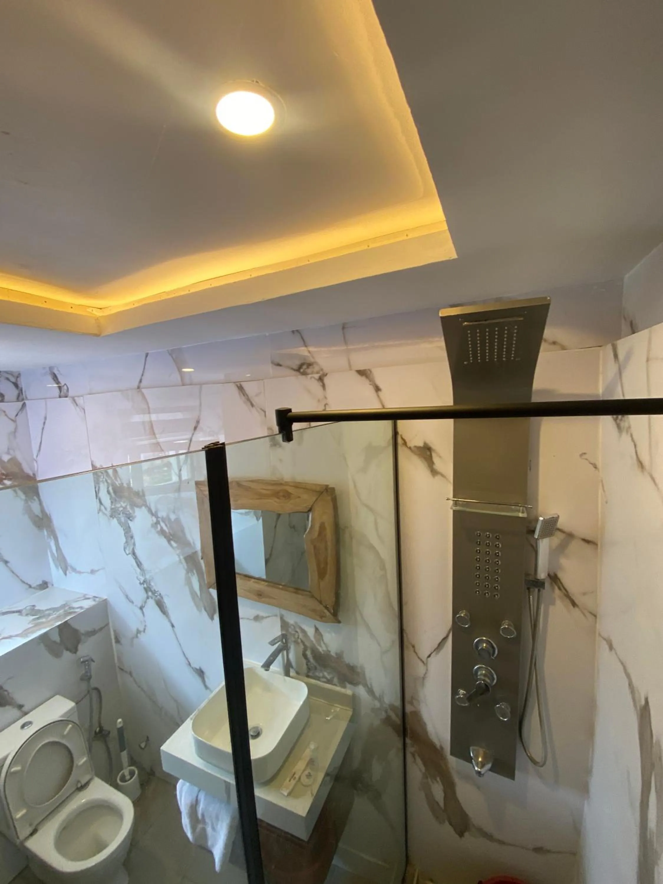 Presken Hotel White House, Lekki, Lagos