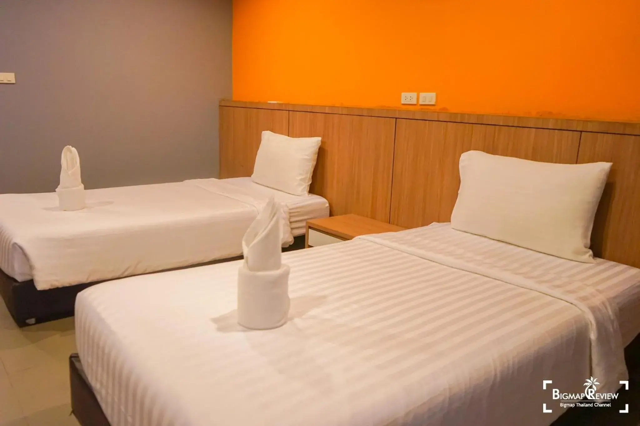 Standard Twin Room - No Window in Little Paradise Haad Rin Koh Phangan Standard Twin Room - No Window in Little Paradise Haad Rin Koh Phangan